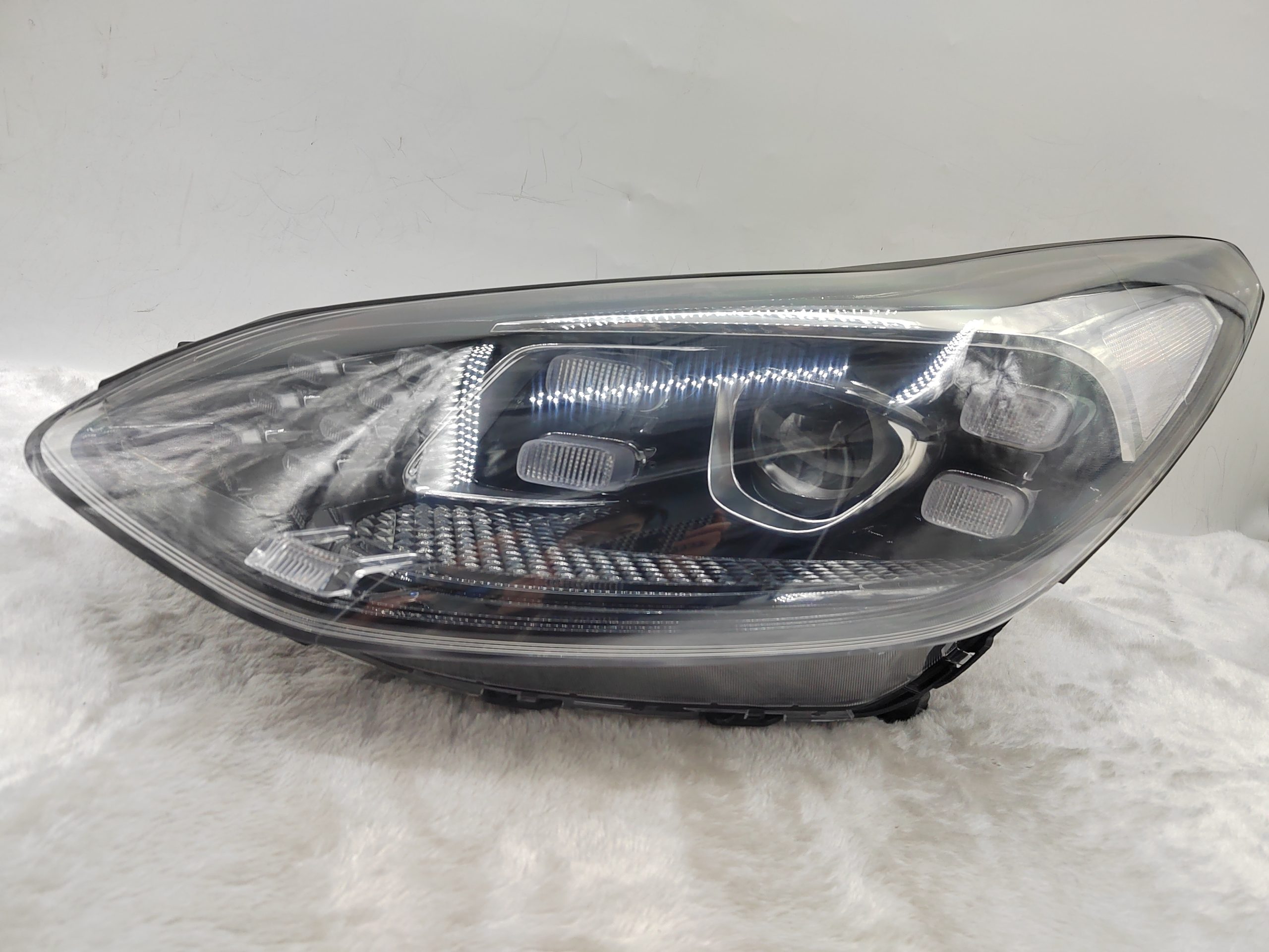 KIA SPORTAGE 2016-2021 LED L.H.S HEADLIGHT ASSEMBLY