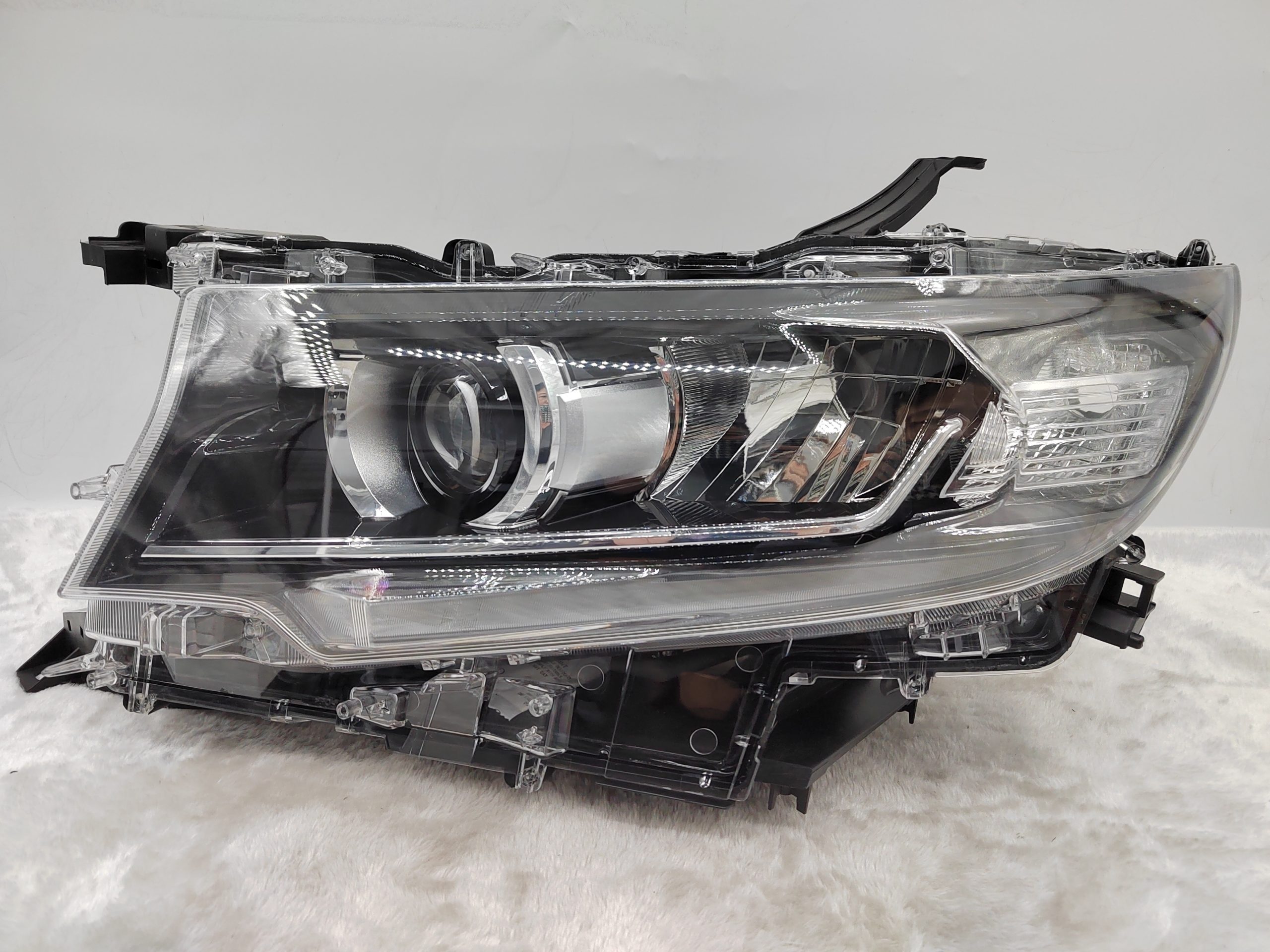 TOYOTA LANDCRUISER PRADO 150 GDJ150R 2018-2022 LED L.H.S HEADLIGHT ASSEMBLY