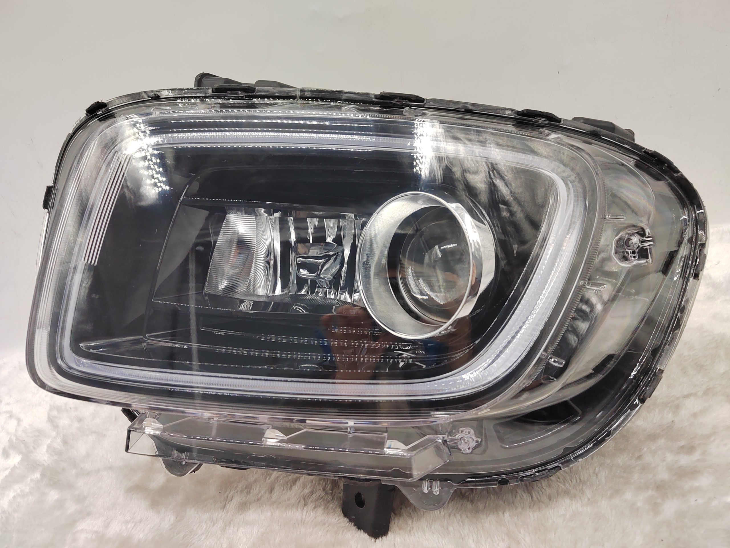 HYUNDAI VENUE 2019-2023 HALOGEN L.H.S HEADLIGHT ASSEMBLY