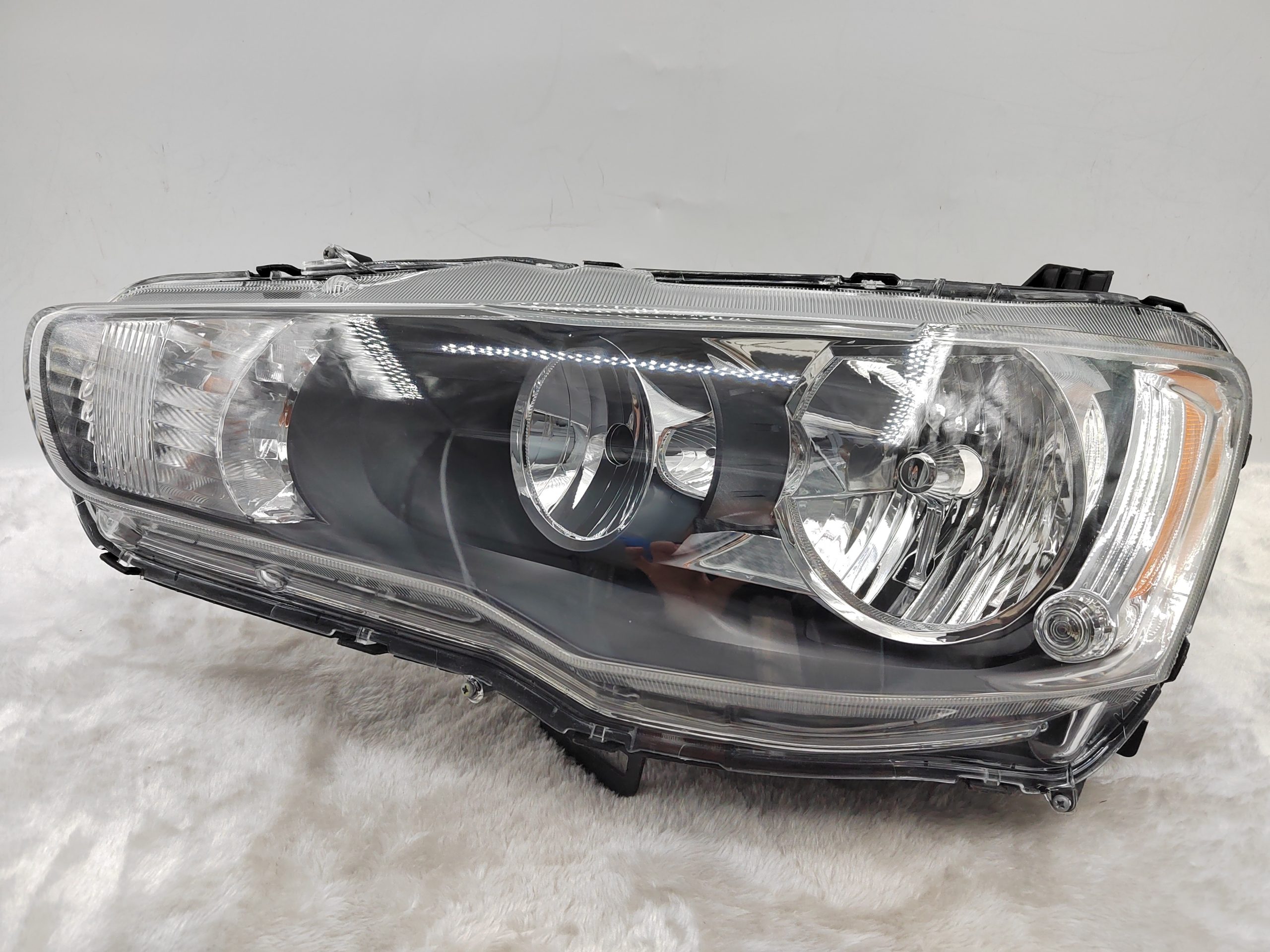 MITSUBISHI LANCER 2008-2018 HALOGEN L.H.S HEADLIGHT ASSEMBLY