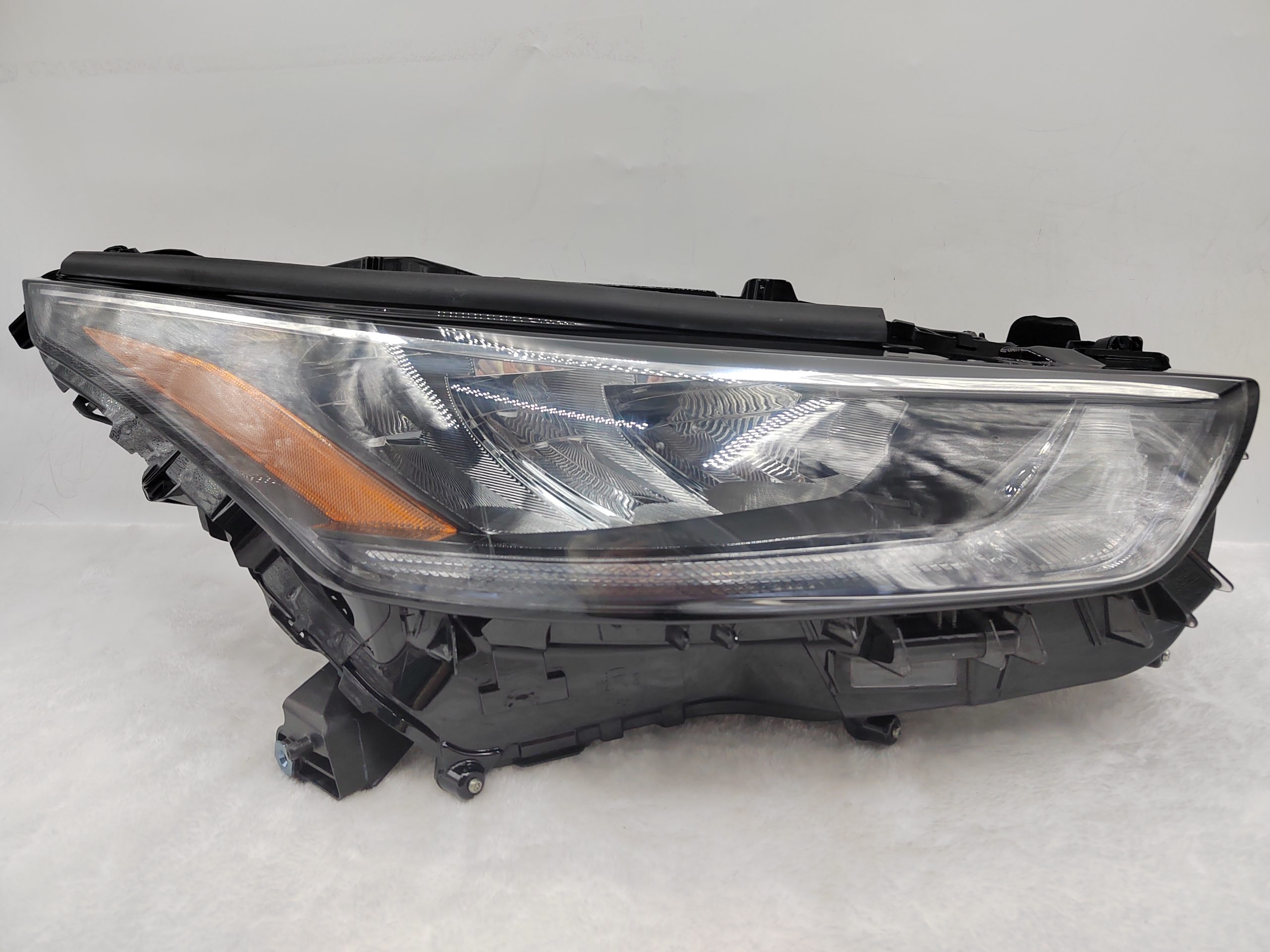 TOYOTA KLUGER 2020-2023 LED R.H.S HEADLIGHT ASSEMBLY