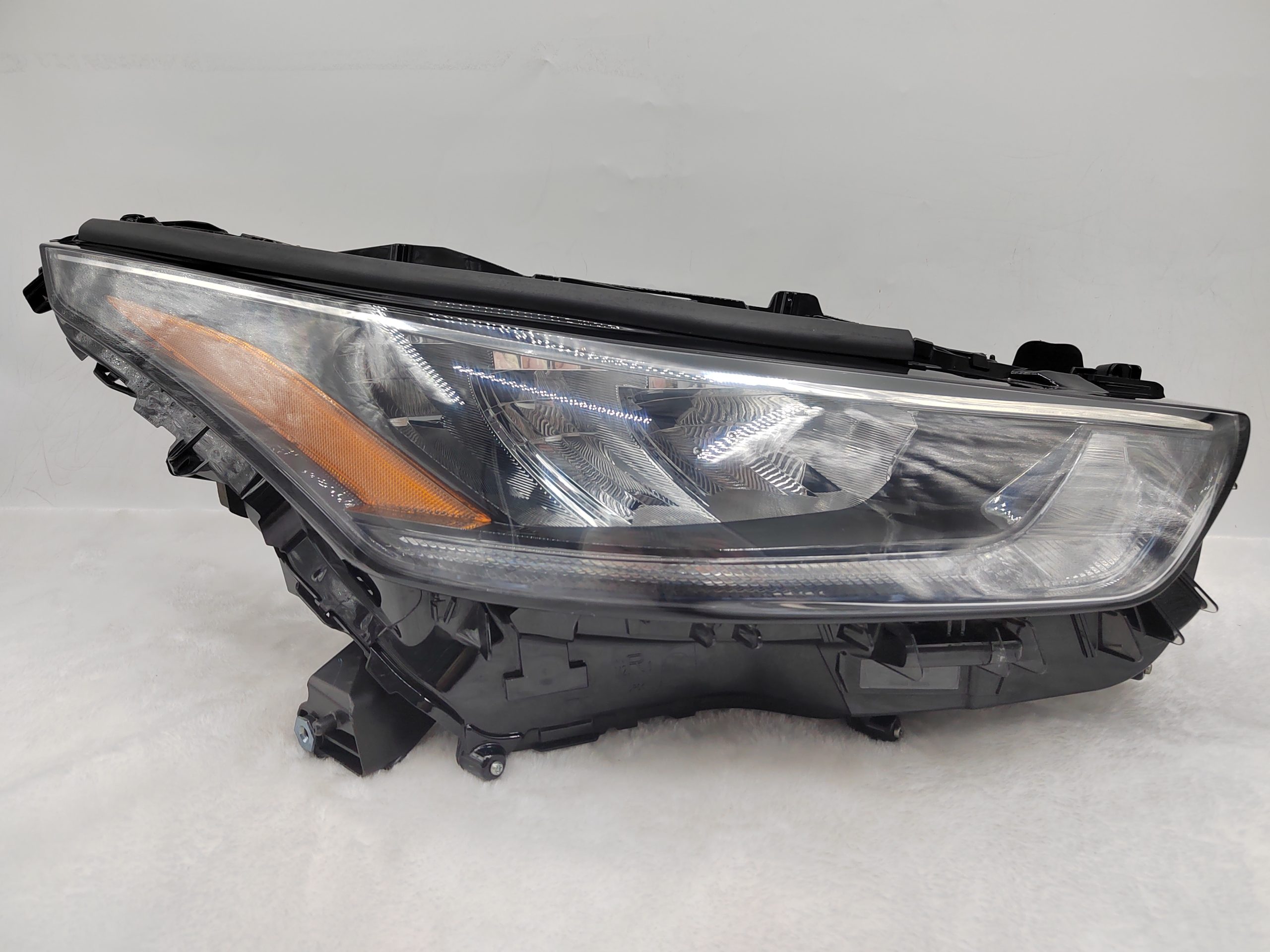 TOYOTA KLUGER 2020-2023 LED R.H.S HEADLIGHT ASSEMBLY