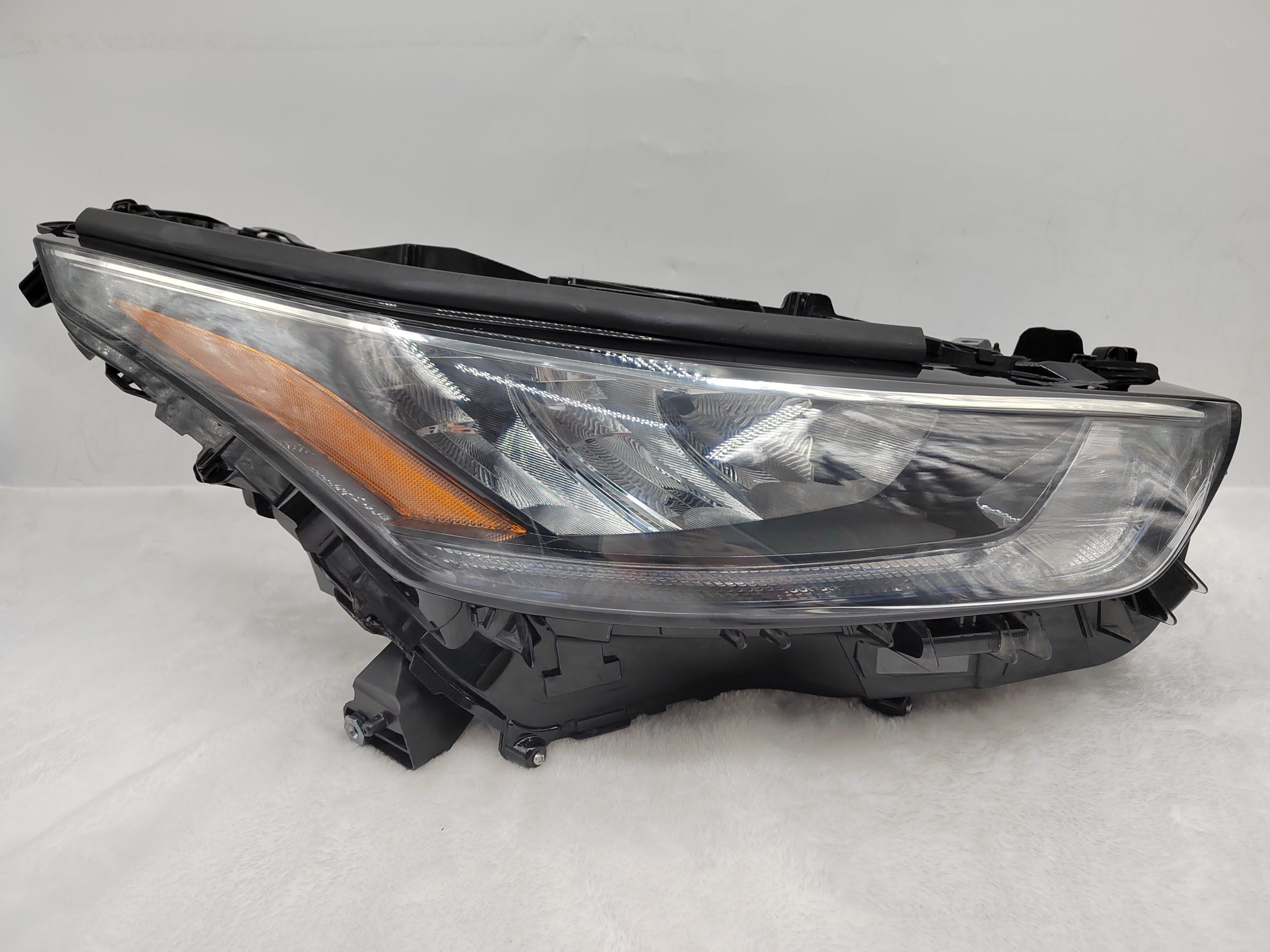 TOYOTA KLUGER 2020-2023 LED R.H.S HEADLIGHT ASSEMBLY