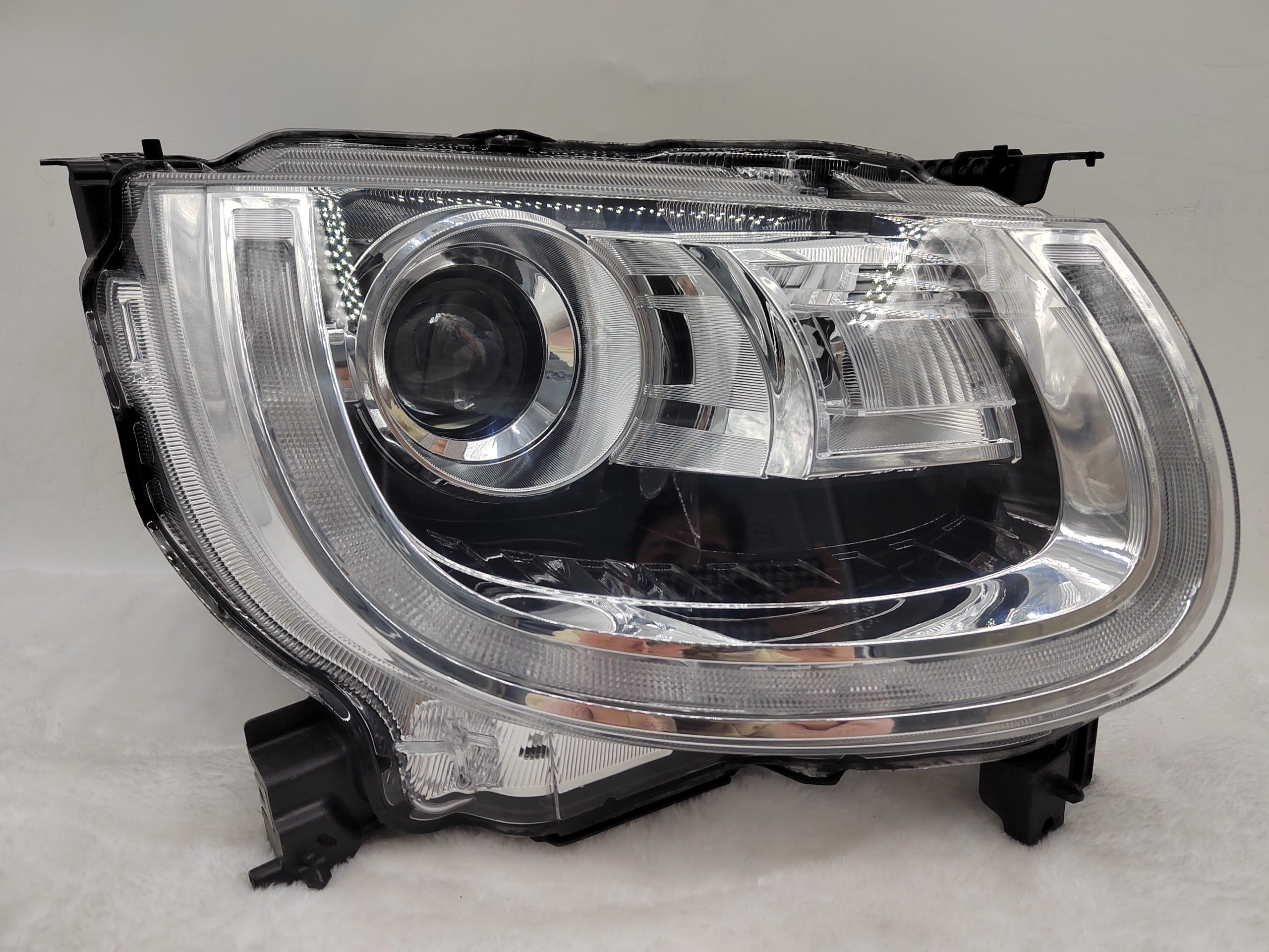 SUZUKI IGNIS 2017-2022 LED R.H.S HEADLIGHT ASSEMBLY