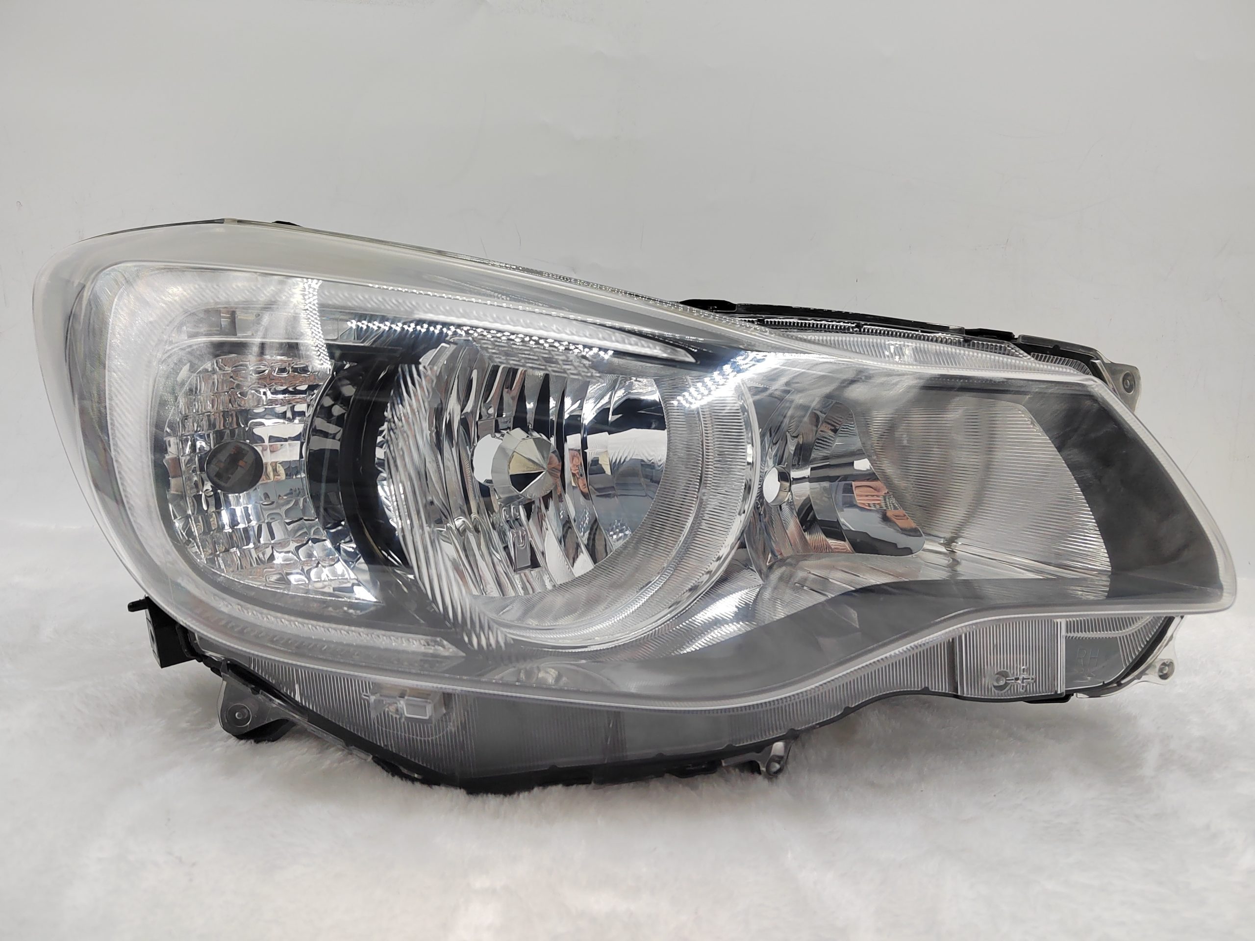 SUBARU IMPREZA XV 2012-2016 HALOGEN R.H.S HEADLIGHT ASSEMBLY