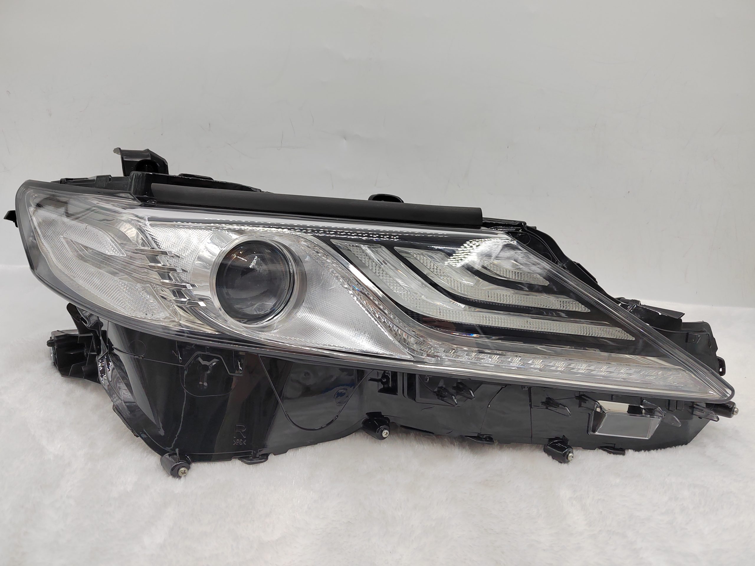 TOYOTA CAMRY ACV70 2018-2022 LED R.H.S HEADLIGHT ASSEMBLY