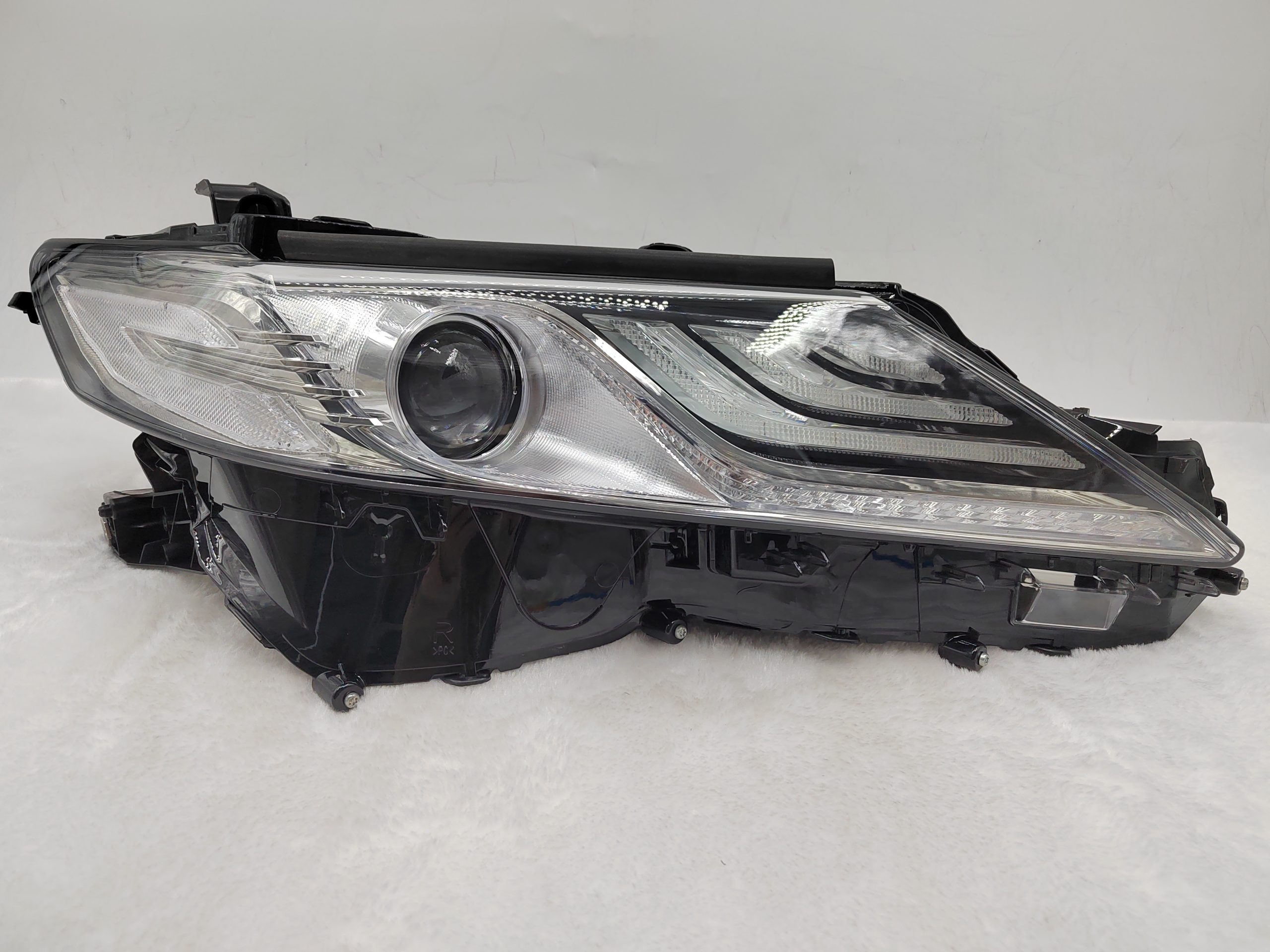 TOYOTA CAMRY ACV70 2018-2022 LED R.H.S HEADLIGHT ASSEMBLY