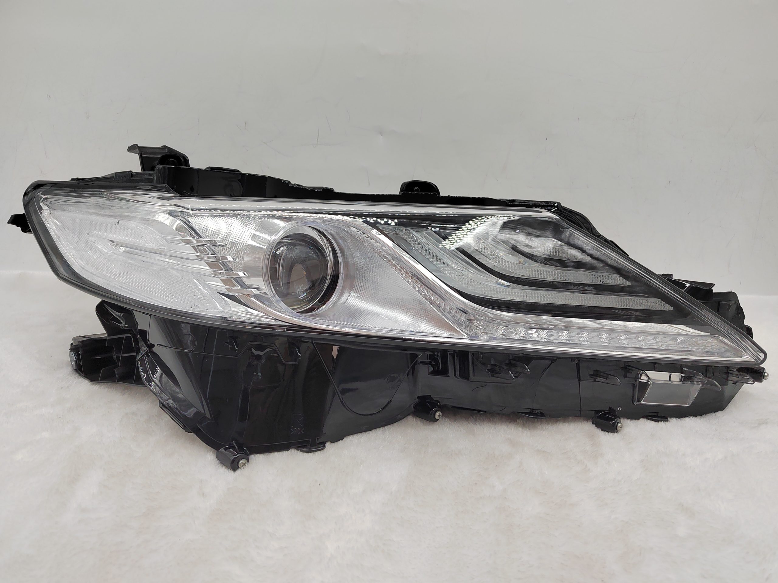 TOYOTA CAMRY ACV70 2018-2022 LED R.H.S HEADLIGHT ASSEMBLY