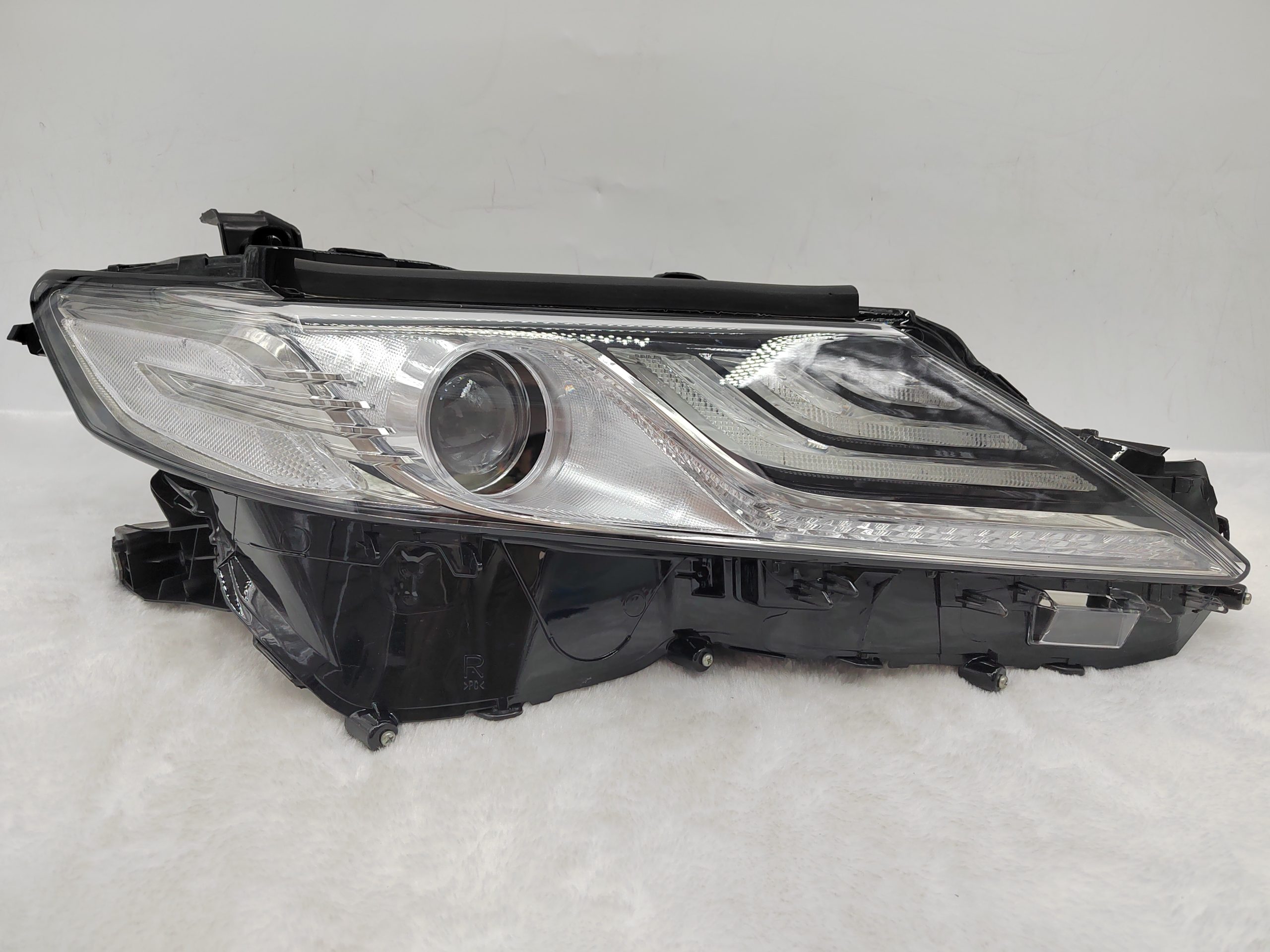 TOYOTA CAMRY ACV70 2018-2022 LED R.H.S HEADLIGHT ASSEMBLY