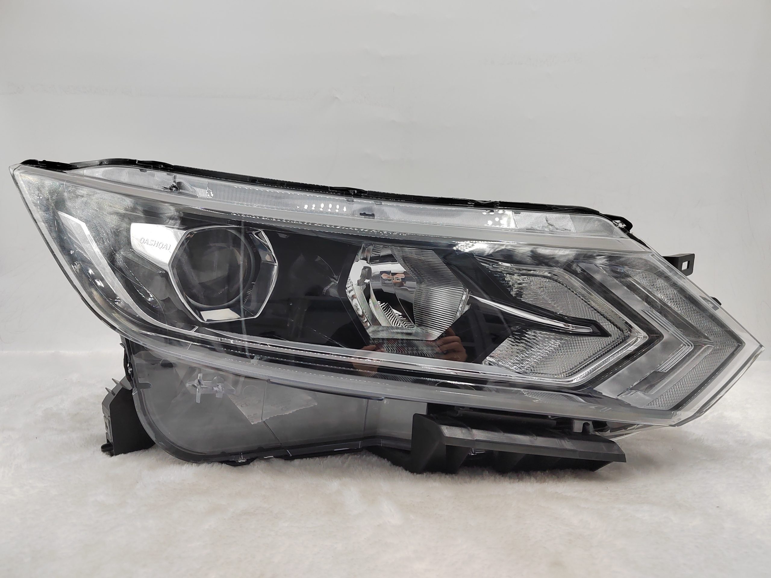 NISSAN QASHQAI J11 2017-2020 HALOGEN R.H.S HEADLIGHT ASSEMBLY