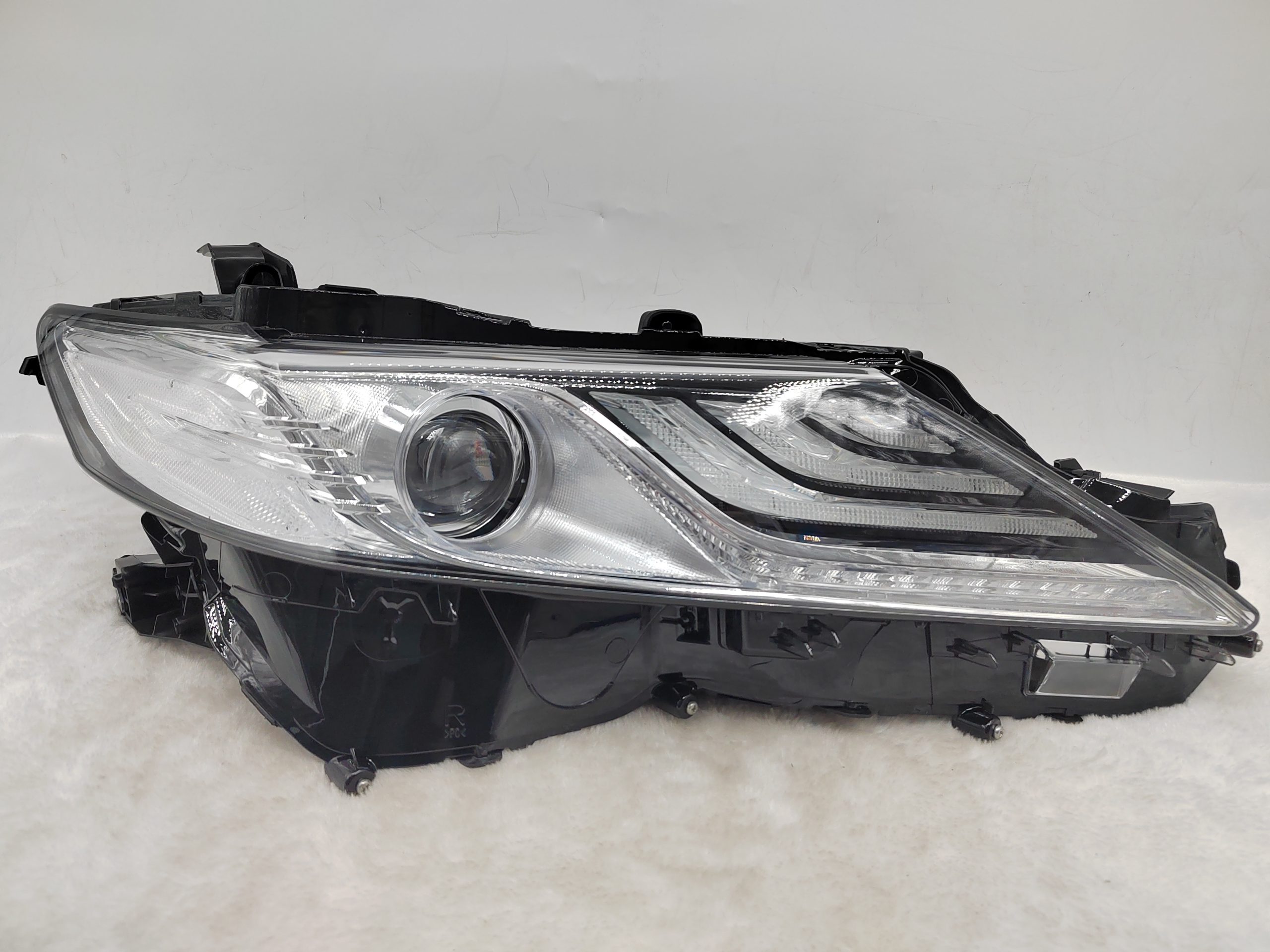 TOYOTA CAMRY ACV70 2018-2022 LED R.H.S HEADLIGHT ASSEMBLY