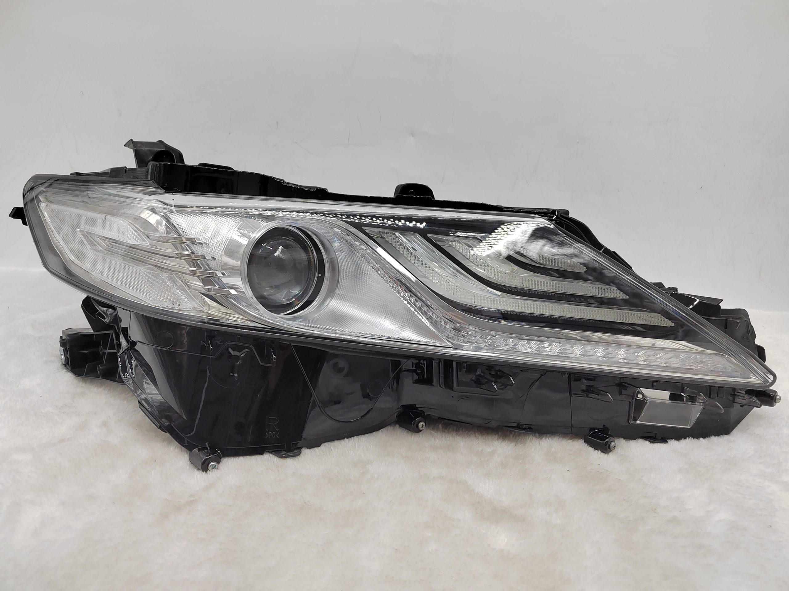TOYOTA CAMRY ACV70 2018-2022 LED R.H.S HEADLIGHT ASSEMBLY