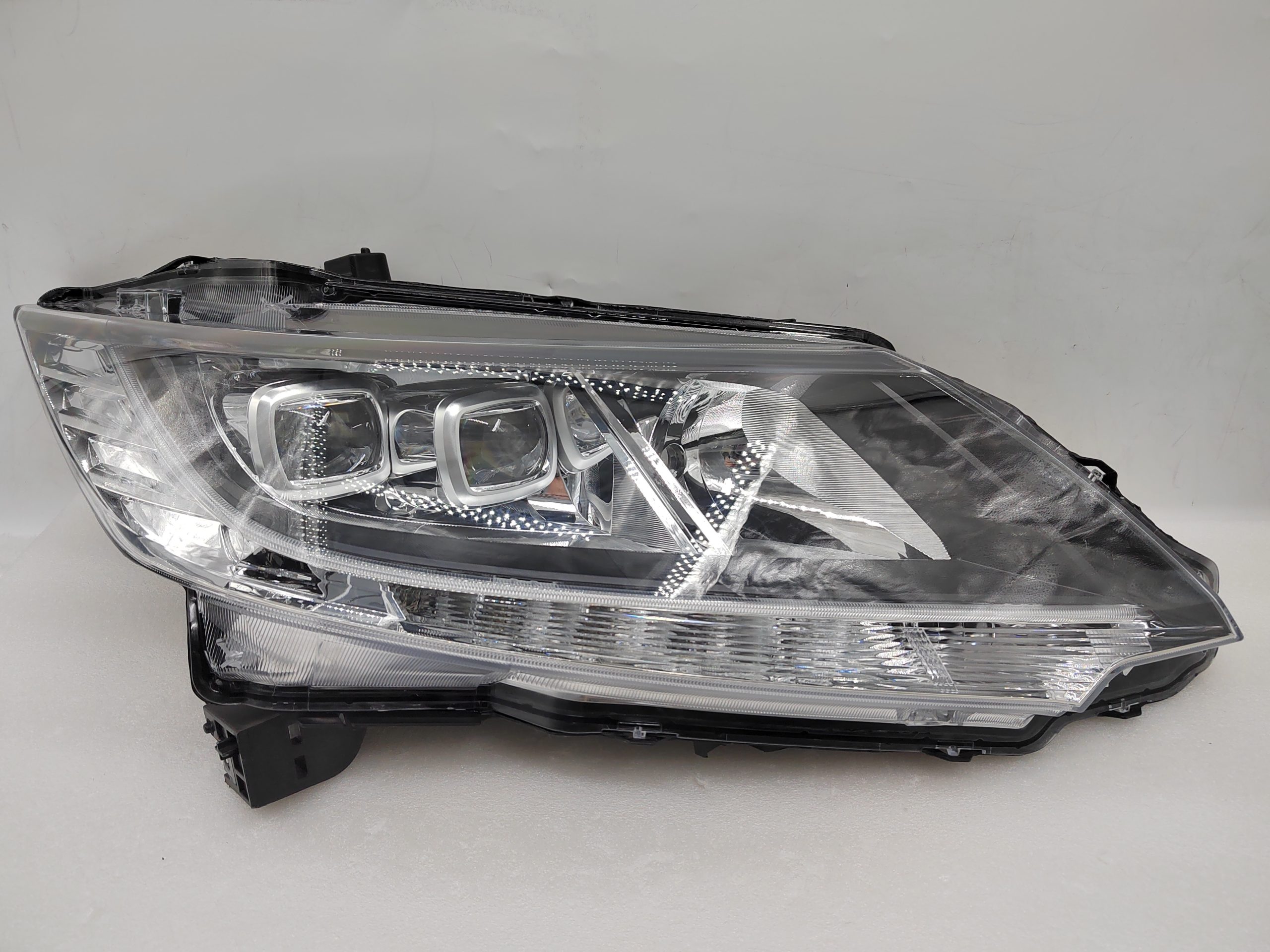 HONDA ODYSSEY DBA-RC1 2015-2017 LED R.H.S HEADLIGHT ASSEMBLY