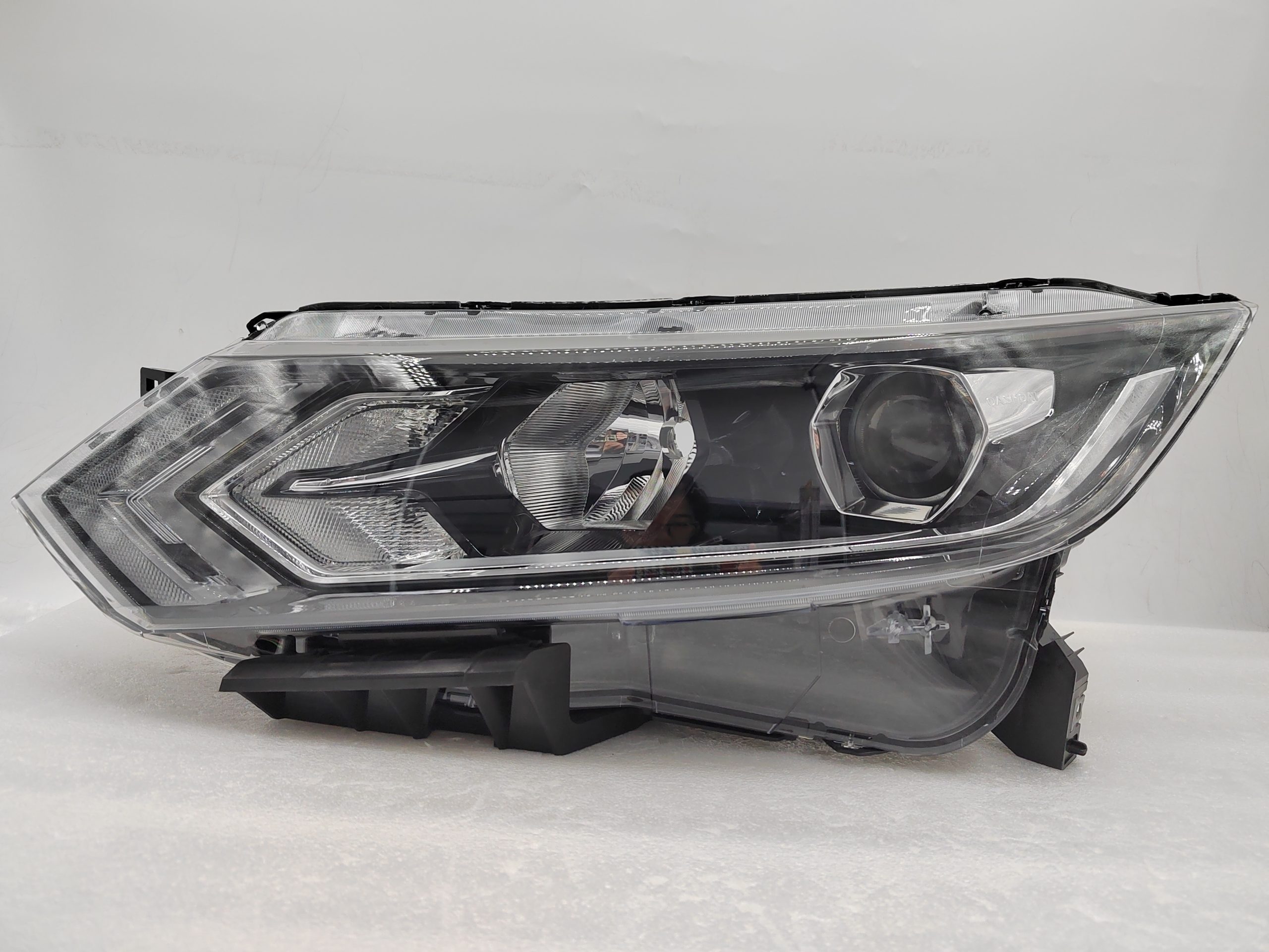 NISSAN QASHQAI J11 2017-2020 HALOGEN L.H.S HEADLIGHT ASSEMBLY