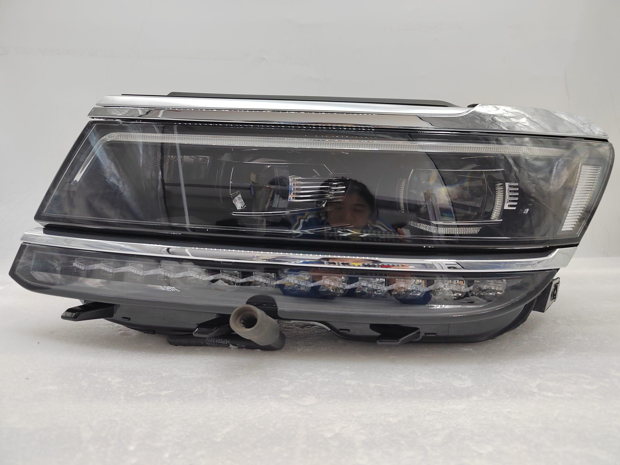 VOLKSWAGEN TIGUAN 2017-2020 LED L.H.S HEADLIGHT ASSEMBLY