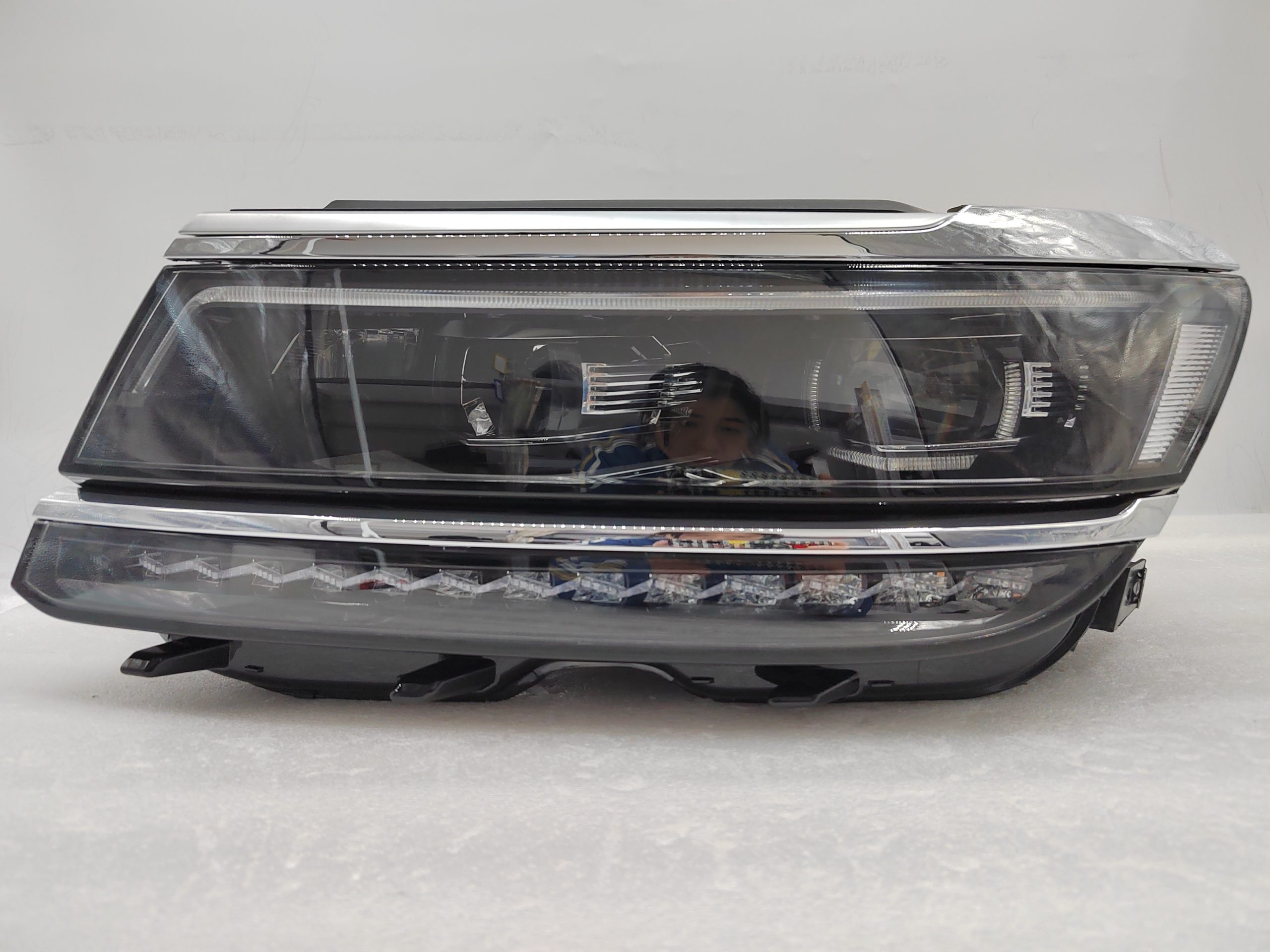VOLKSWAGEN TIGUAN 2017-2020 LED L.H.S HEADLIGHT ASSEMBLY