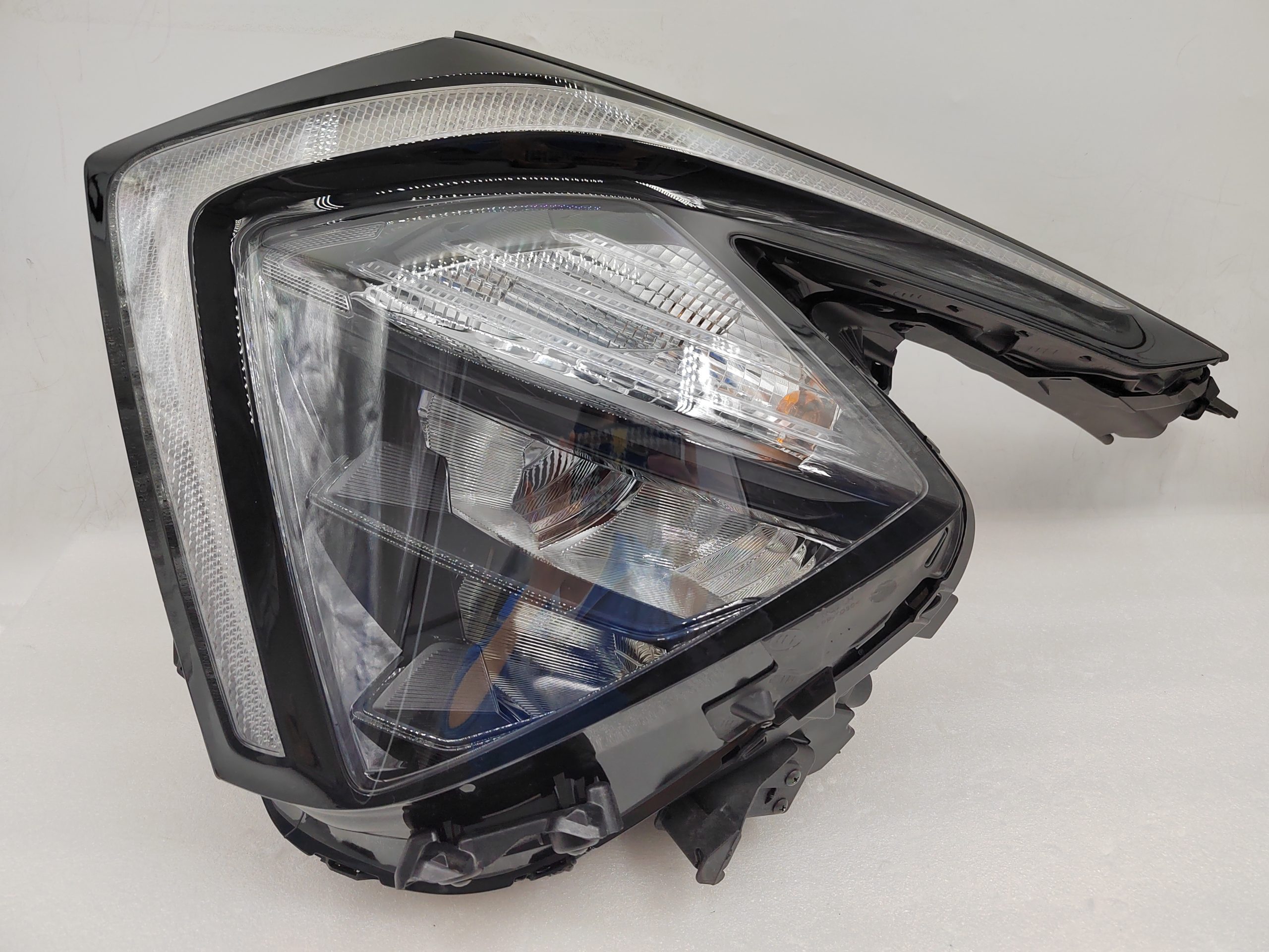 KIA SPORTAGE 2022-2024 LED L.H.S HEADLIGHT ASSEMBLY