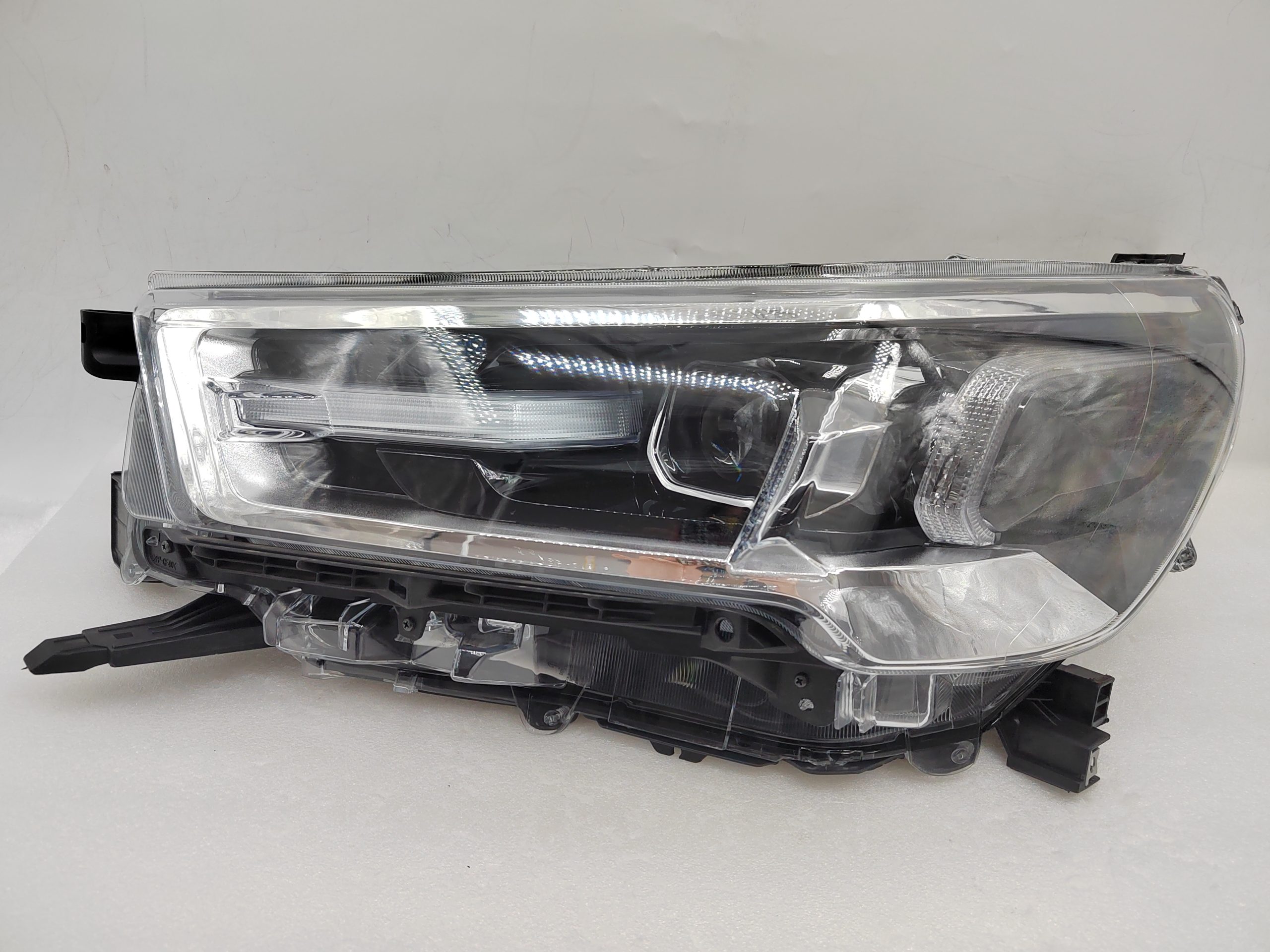 TOYOTA HILUX REVO 2020-2023 LED L.H.S HEADLIGHT ASSEMBLY