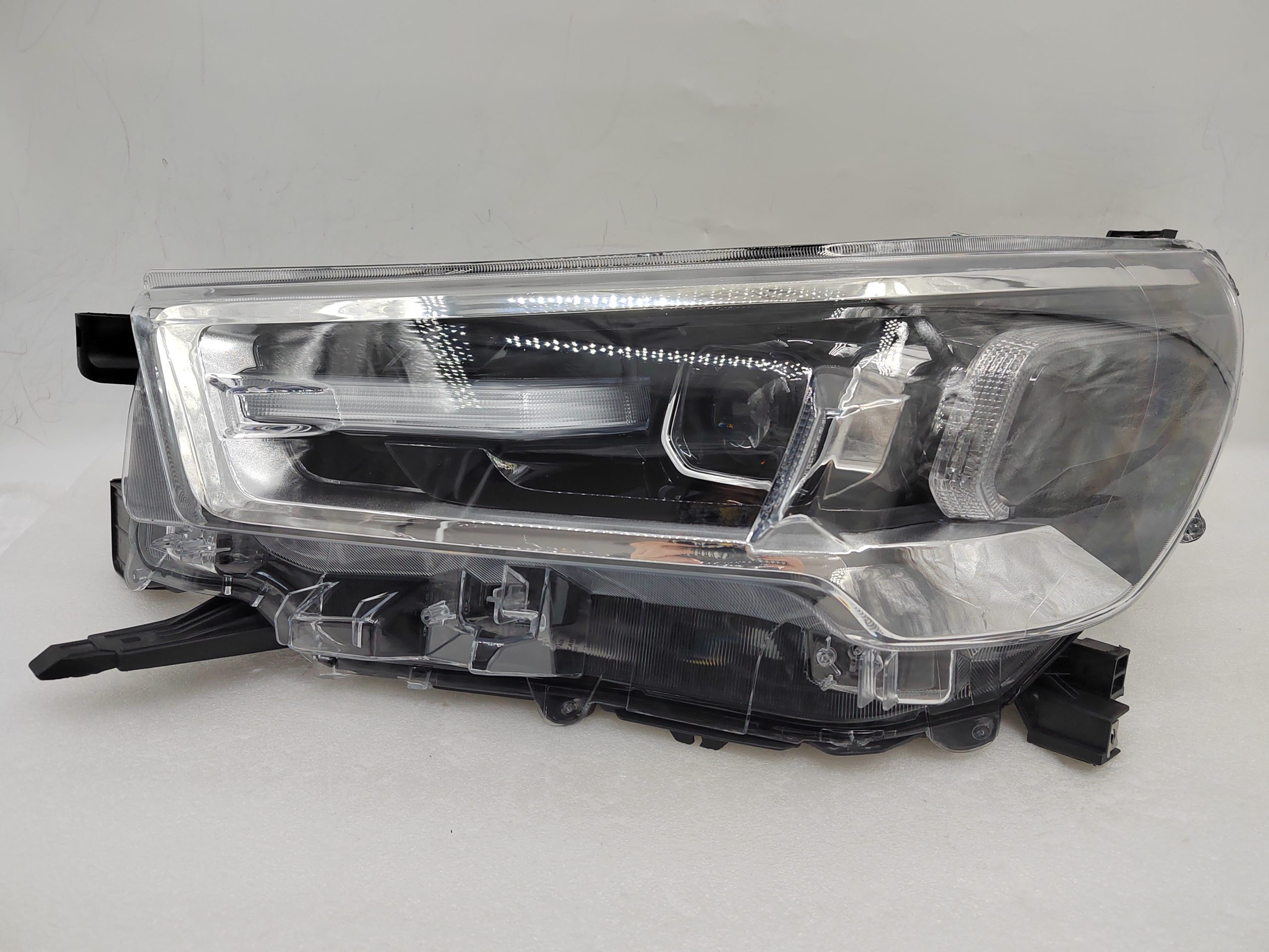 TOYOTA HILUX REVO 2020-2023 LED L.H.S HEADLIGHT ASSEMBLY