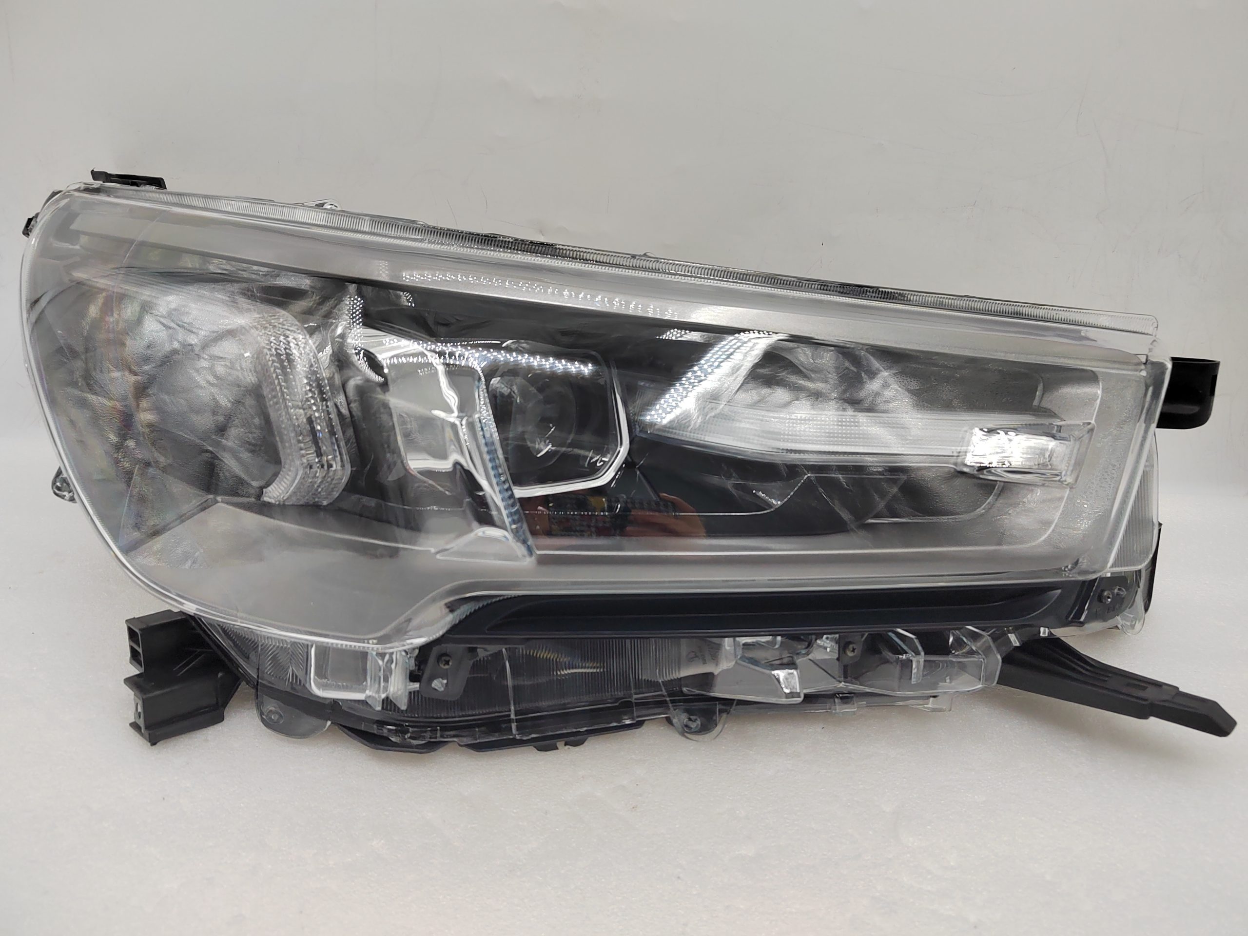 TOYOTA HILUX REVO 2020-2023 LED R.H.S HEADLIGHT ASSEMBLY
