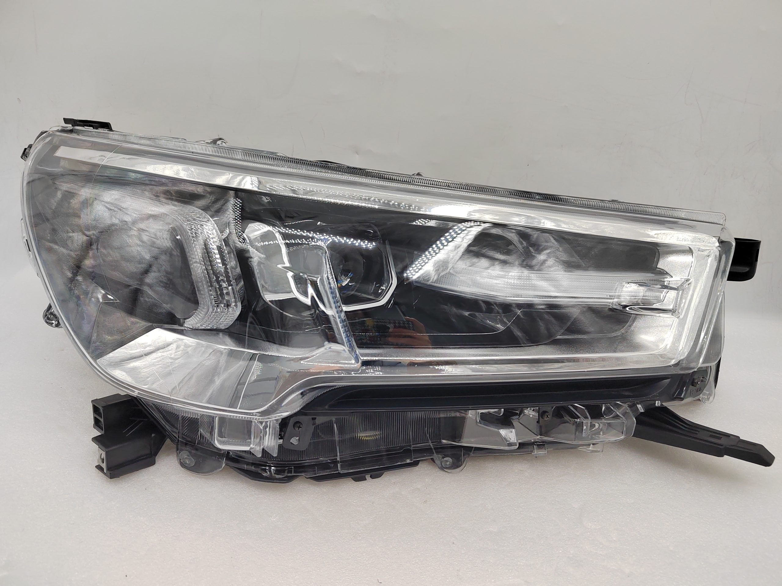 TOYOTA HILUX REVO 2020-2023 LED R.H.S HEADLIGHT ASSEMBLY