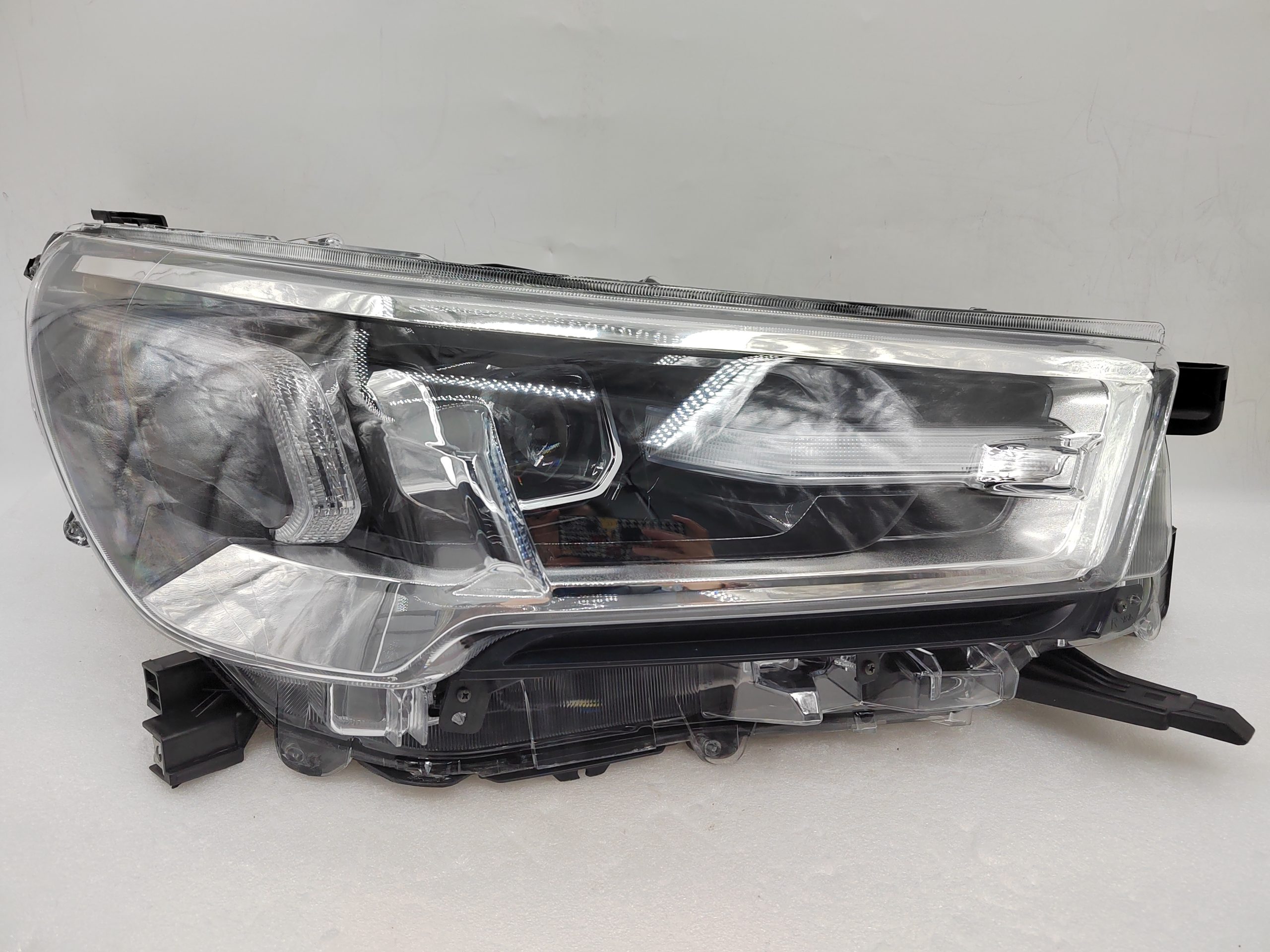 TOYOTA HILUX REVO 2020-2023 LED R.H.S HEADLIGHT ASSEMBLY