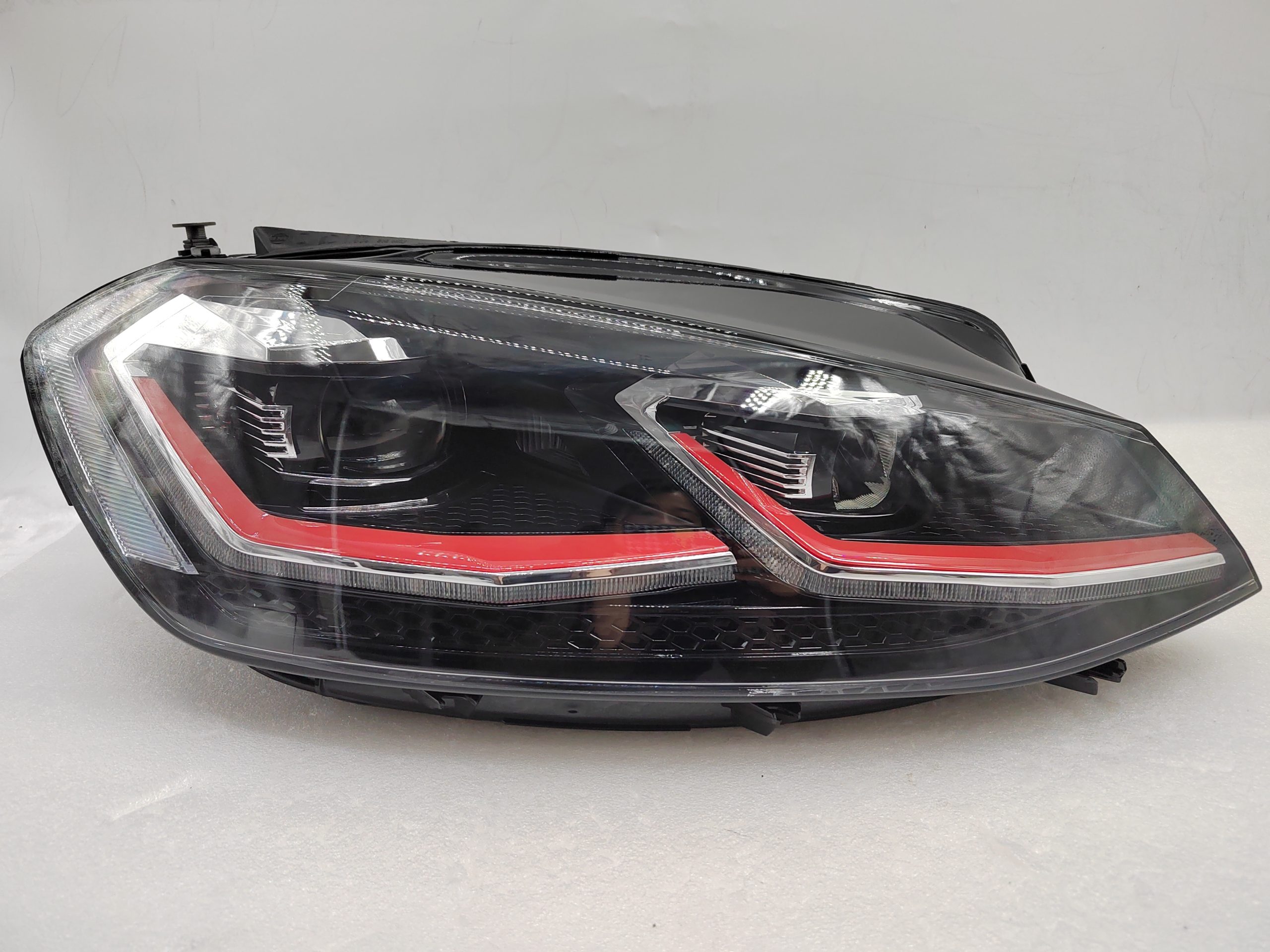 VOLKSWAGEN GOLF 2017-2019 LED R.H.S HEADLIGHT ASSEMBLY