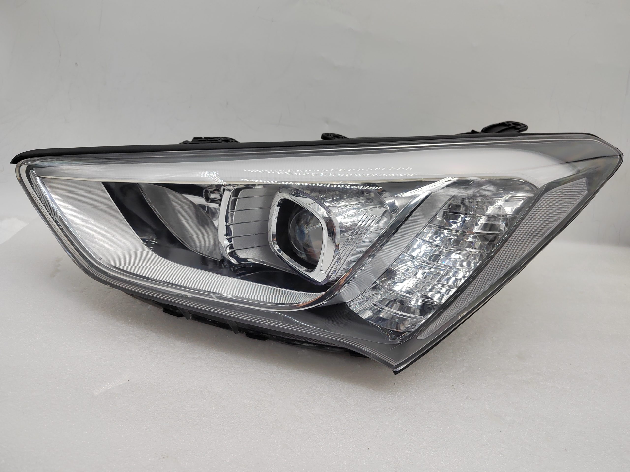 HYUNDAI SANTA FE DM 2013-2015 HALOGEN L.H.S HEADLIGHT ASSEMBLY