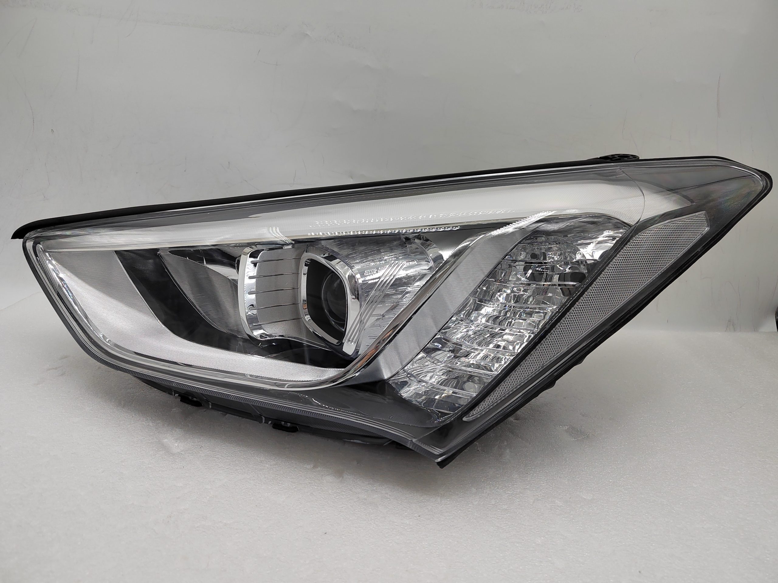 HYUNDAI SANTA FE DM 2013-2015 XENON  L.H.S HEADLIGHT ASSEMBLY