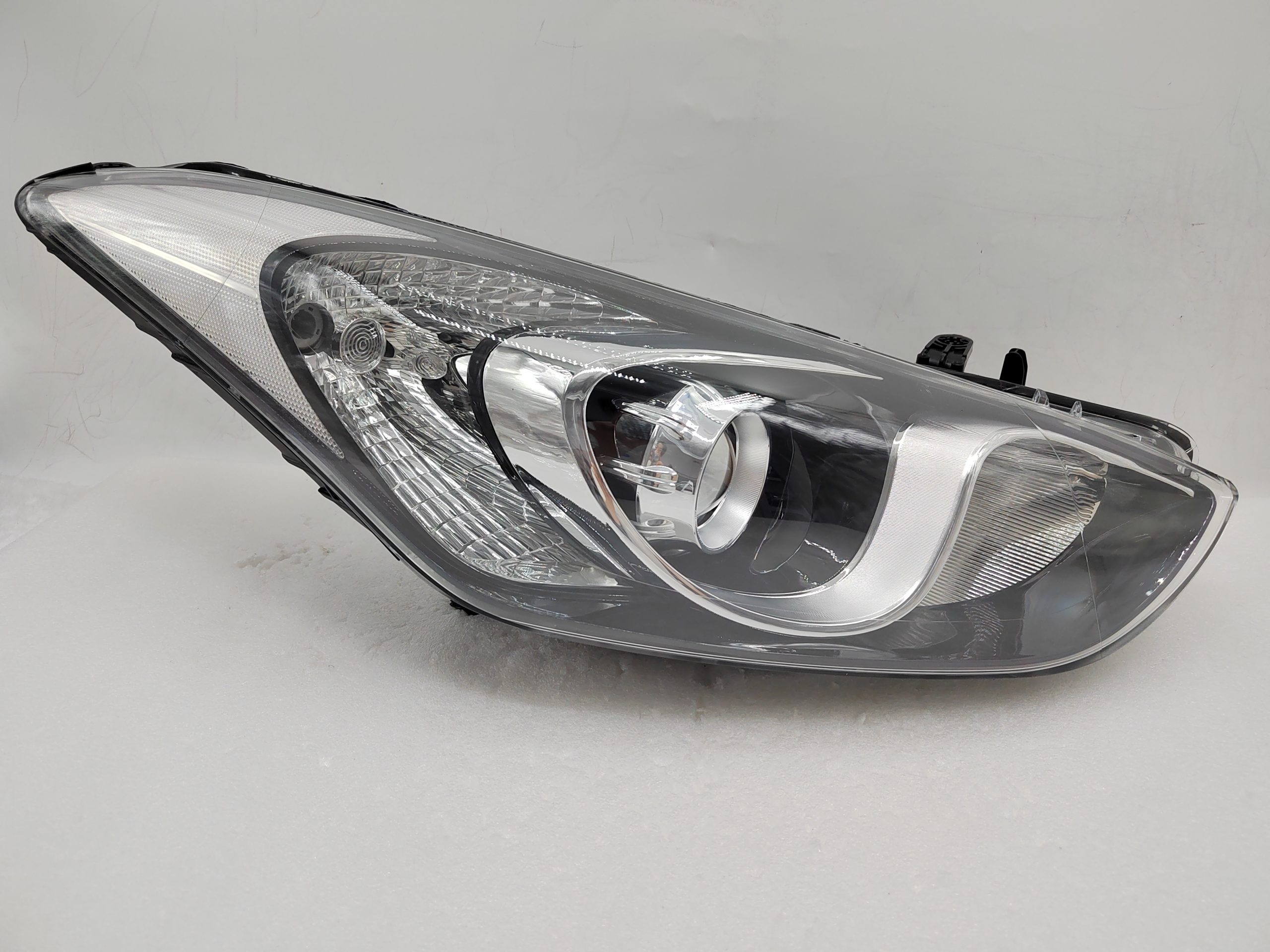 HYUNDAI I30 GD 2012-2016 HALOGEN R.H.S HEADLIGHT ASSEMBLY