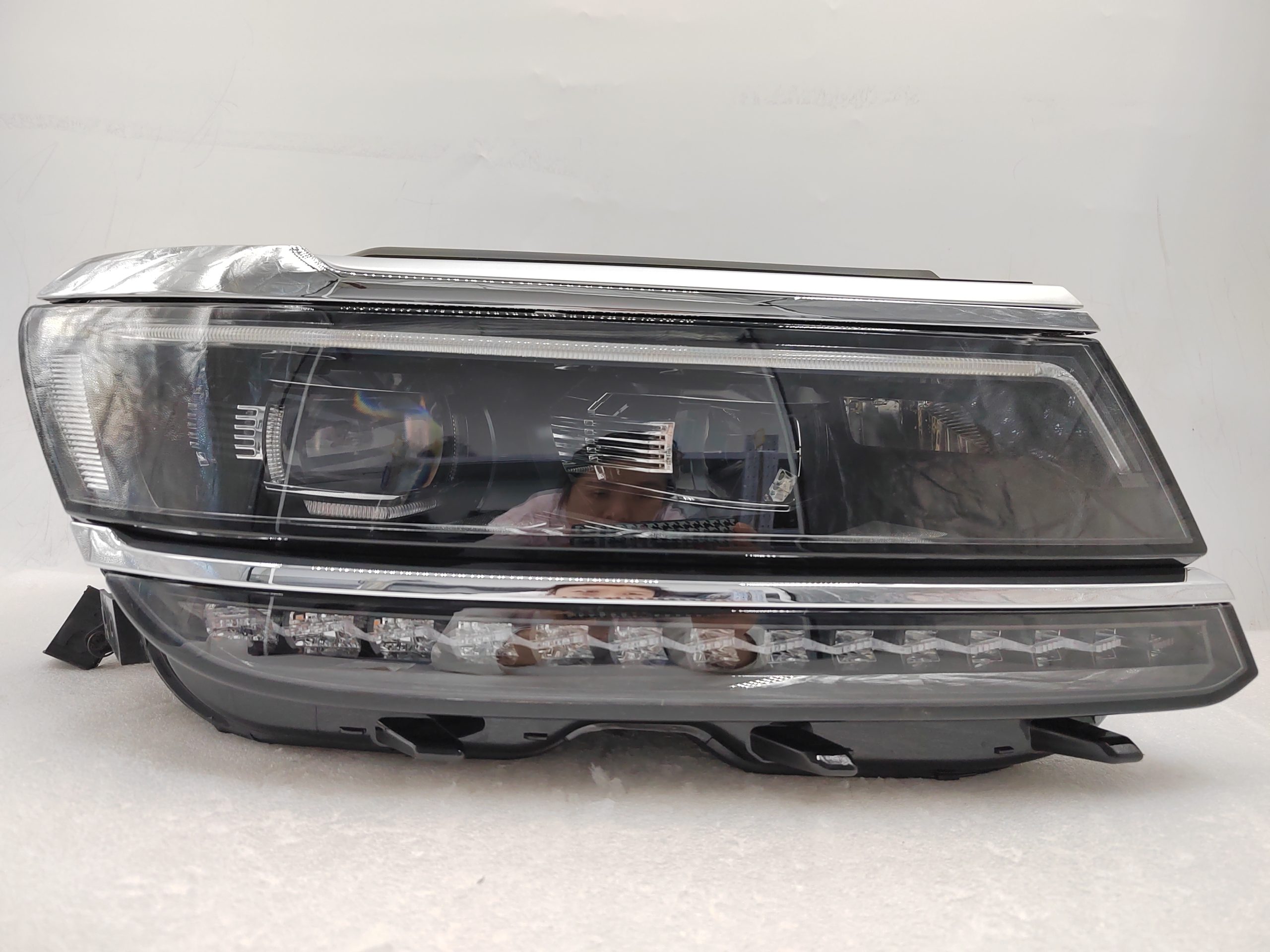 VOLKSWAGEN TIGUAN 2017-2020 LED R.H.S HEADLIGHT ASSEMBLY
