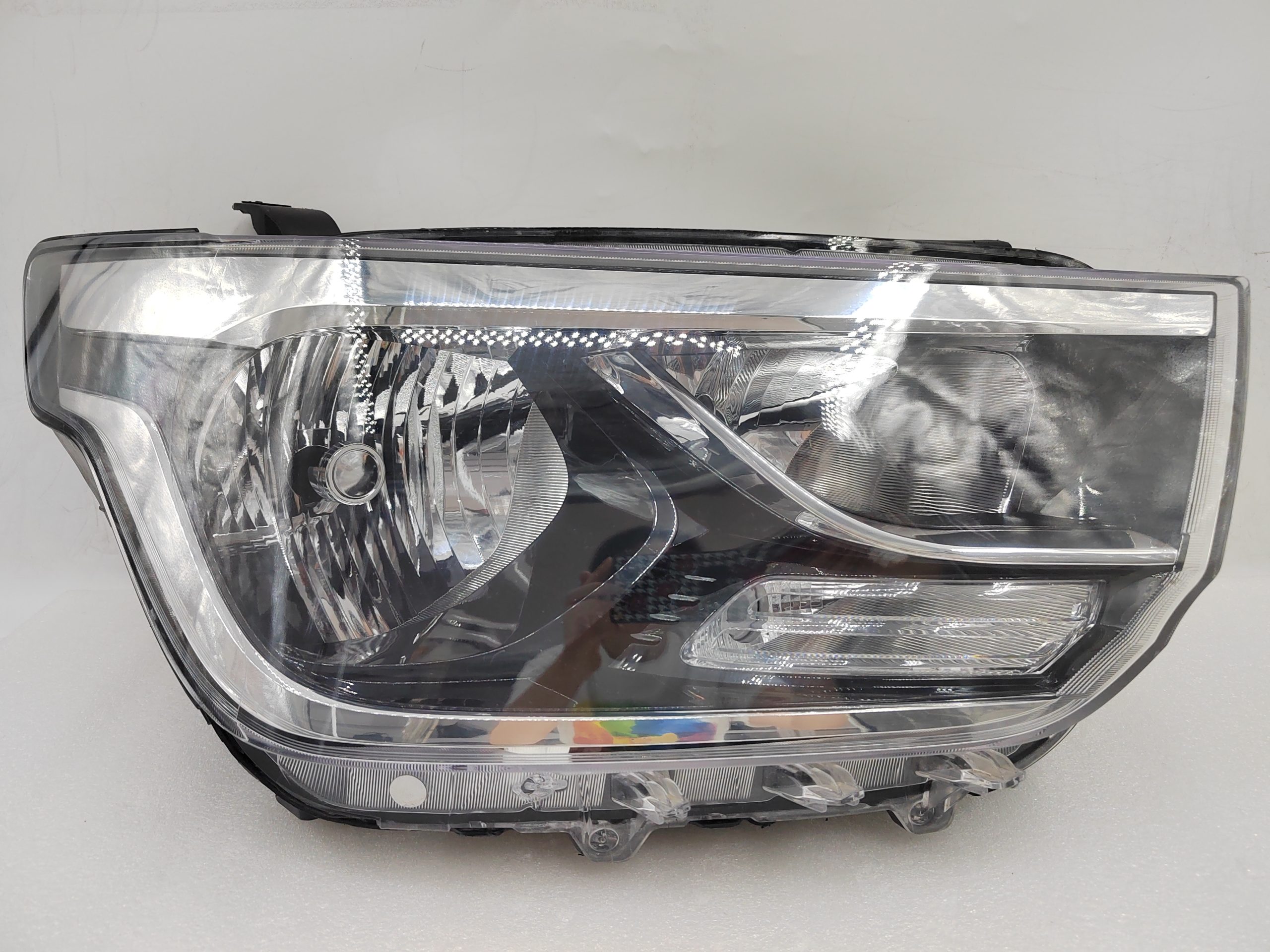 HYUNDAI IMAX TQ4 2018-2023 HALOGEN R.H.S HEADLIGHT ASSEMBLY