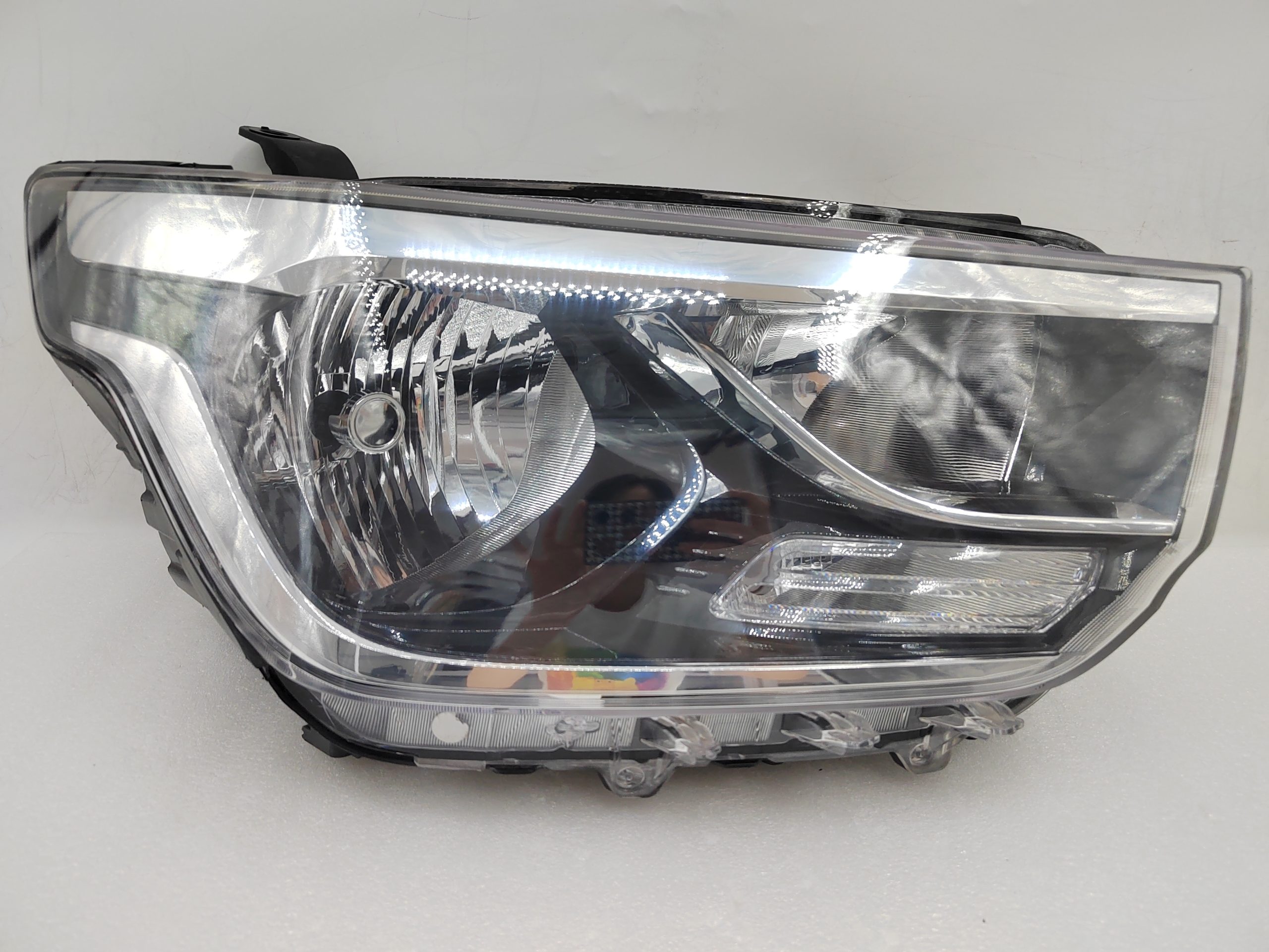 HYUNDAI IMAX TQ4 2018-2023 HALOGEN R.H.S HEADLIGHT ASSEMBLY