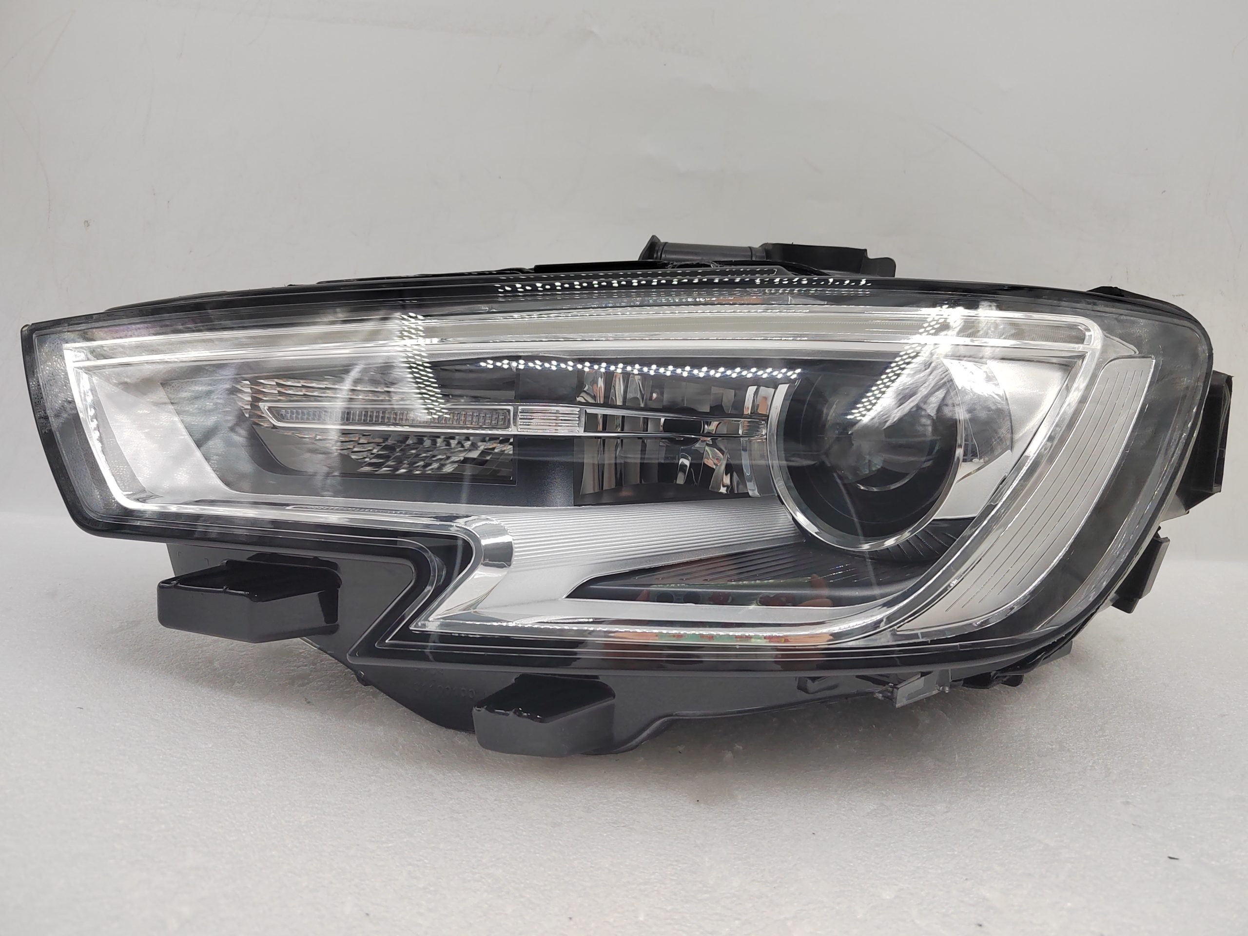 AUDI A3 RS3 8V 2016-2019 XENON L.H.S HEADLIGHT ASSEMBLY
