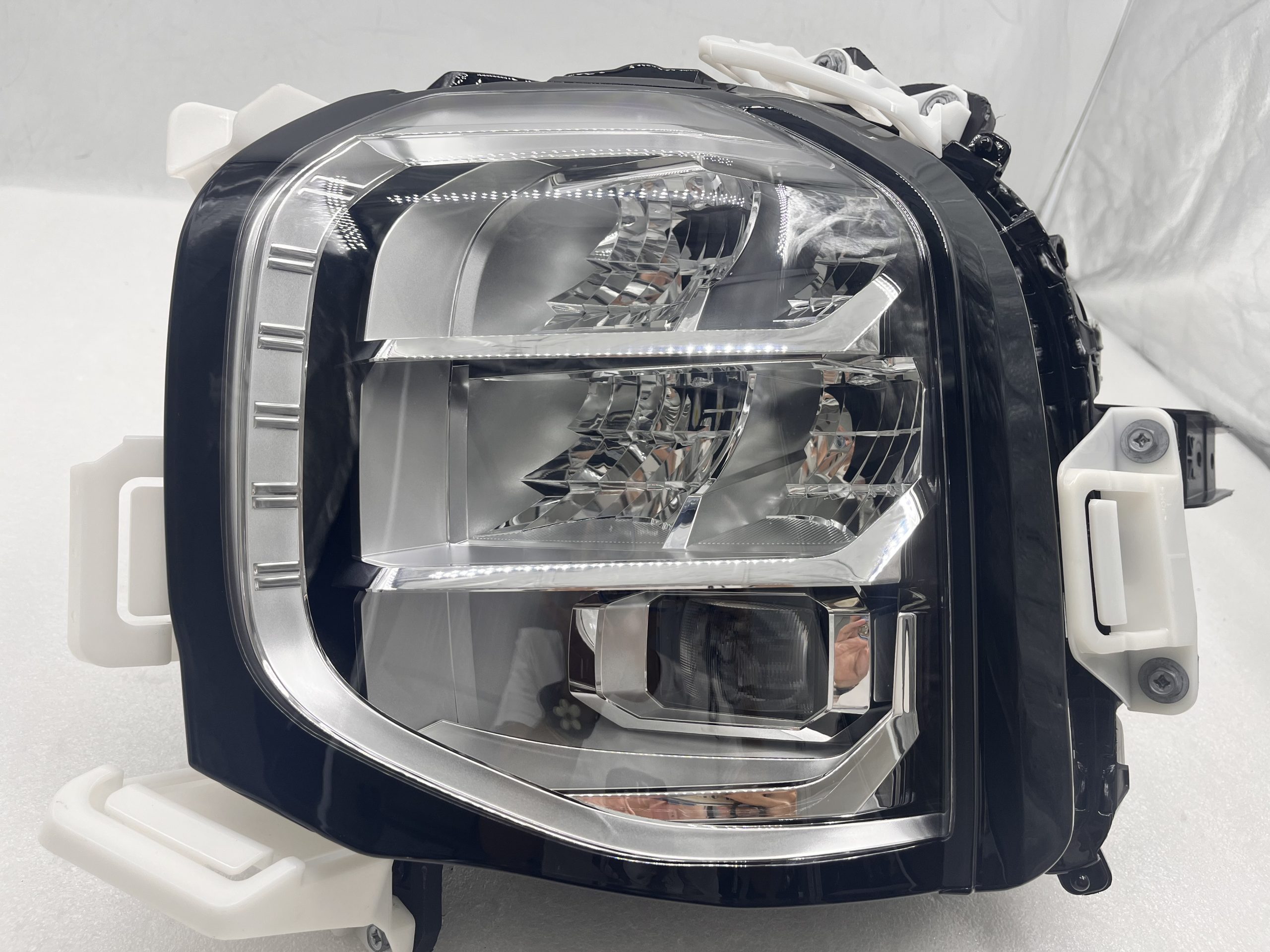 MITSUBISHI OUTLANDER 2021-2023 LED L.H.S HEADLIGHT ASSEMBLY