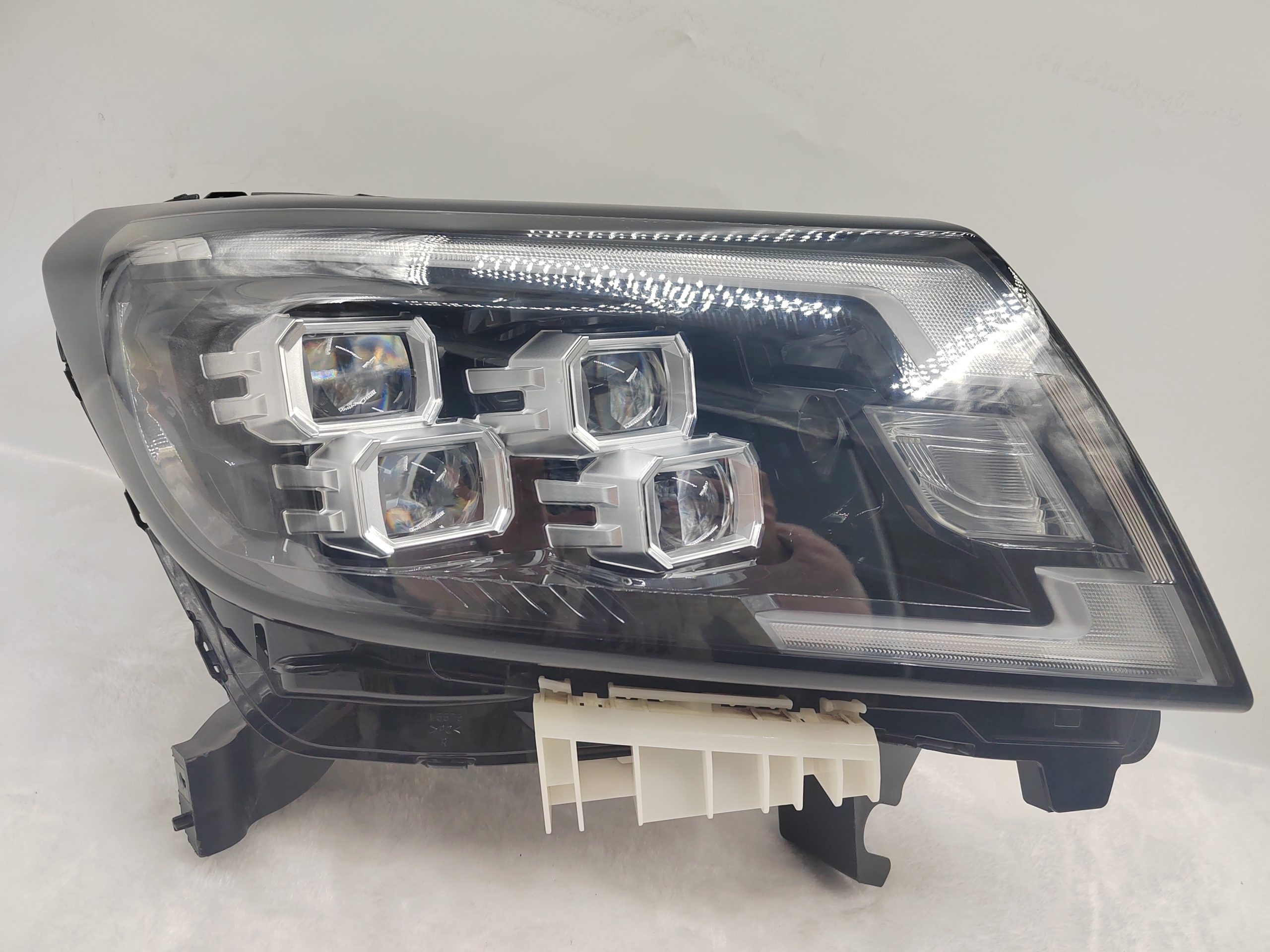 NISSAN NAVARA 2021-2023 LED R.H.S HEADLIGHT ASSEMBLY