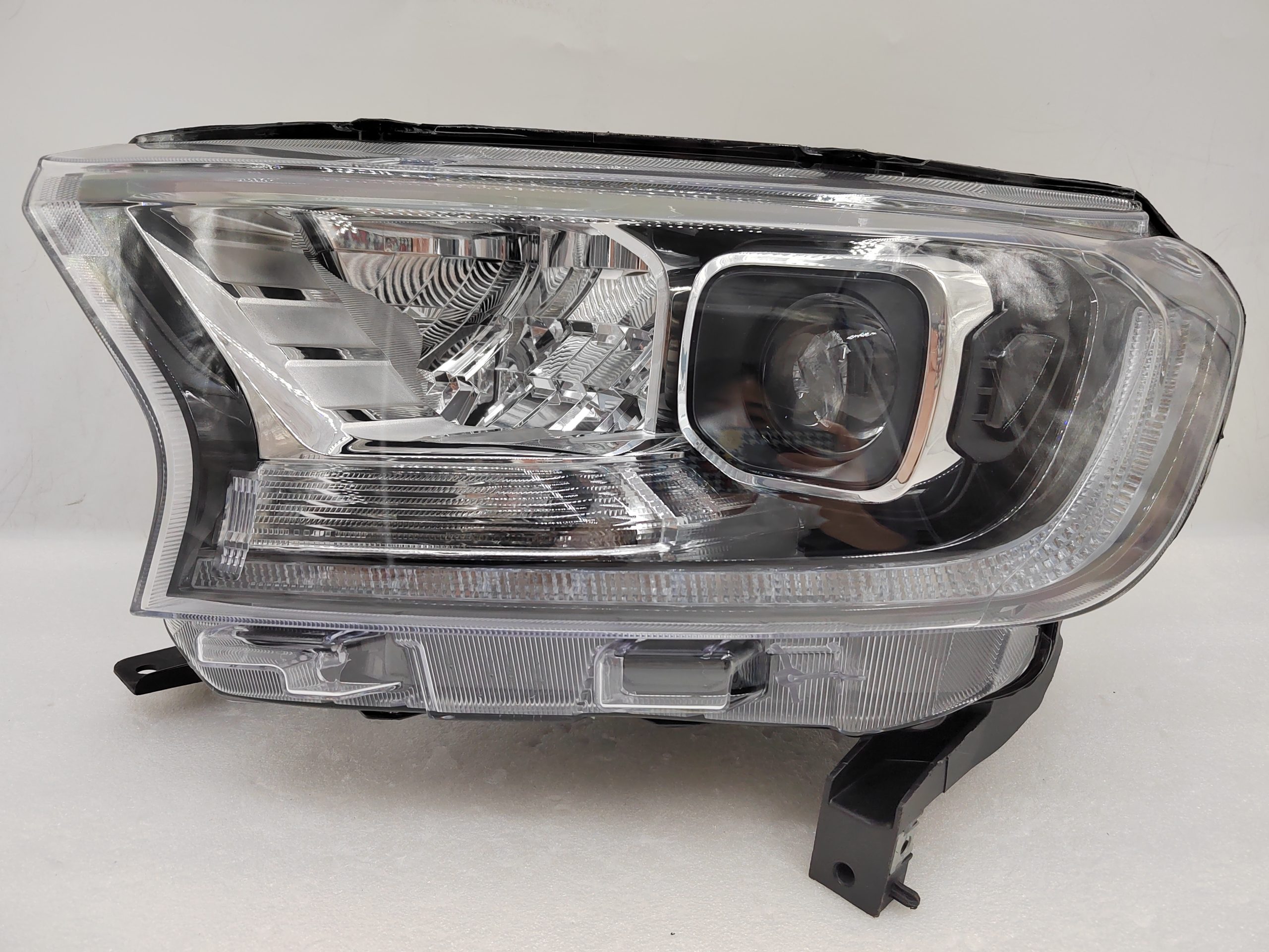 FORD EVEREST RANGER 2020-2021 LED L.H.S HEADLIGHT ASSEMBLY