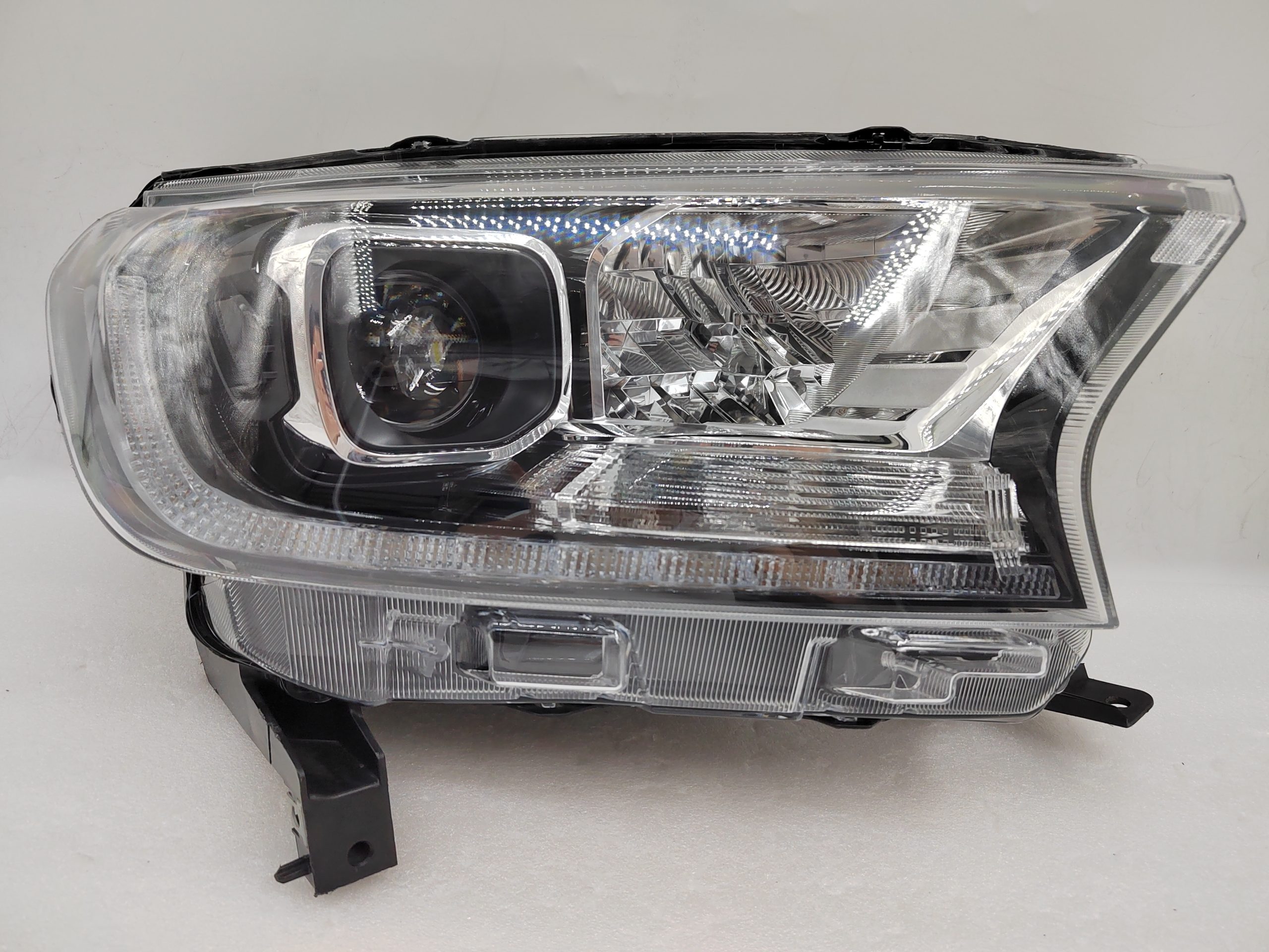 FORD EVEREST RANGER 2020-2021 LED R.H.S HEADLIGHT ASSEMBLY