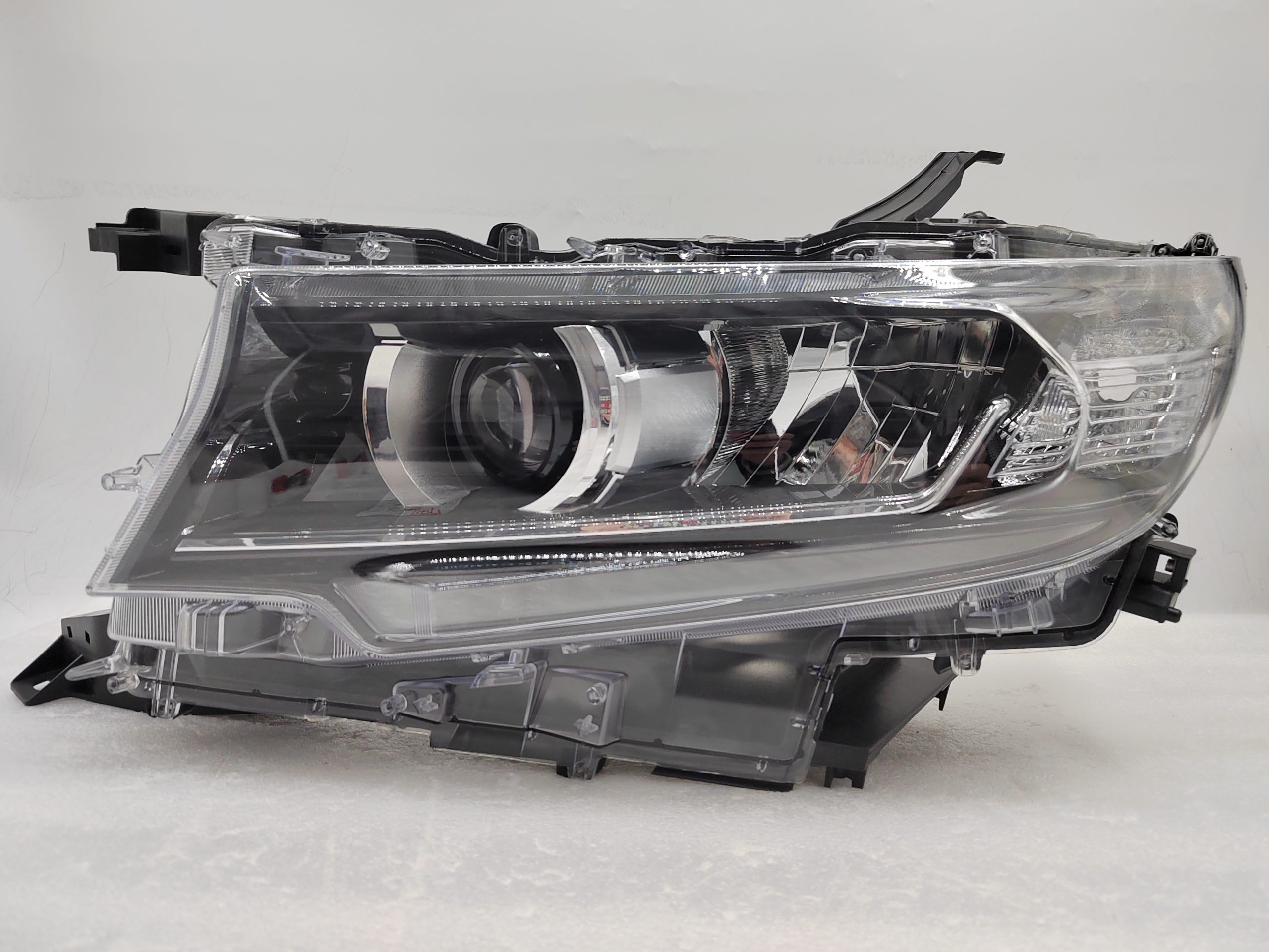 TOYOTA LANDCRUISER PRADO 150 GDJ150R 2018-2022 LED L.H.S HEADLIGHT ASSEMBLY