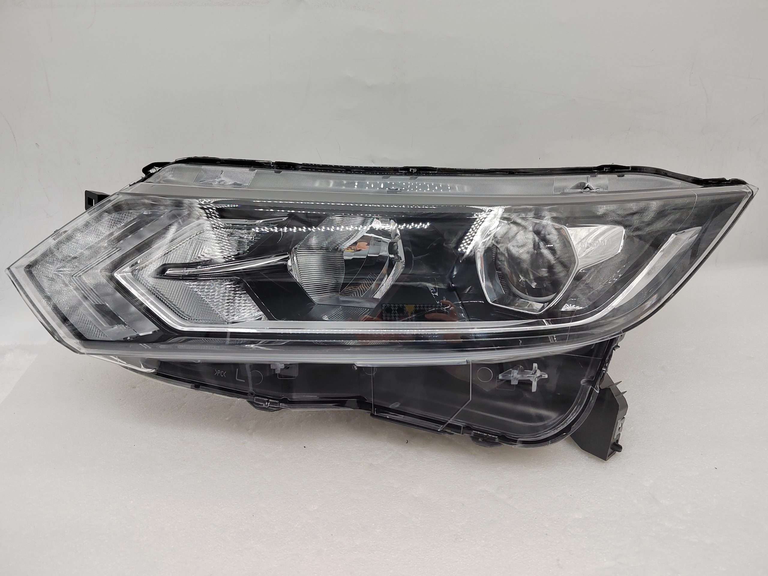 NISSAN QASHQAI J11 2017-2020 HALOGEN L.H.S HEADLIGHT ASSEMBLY