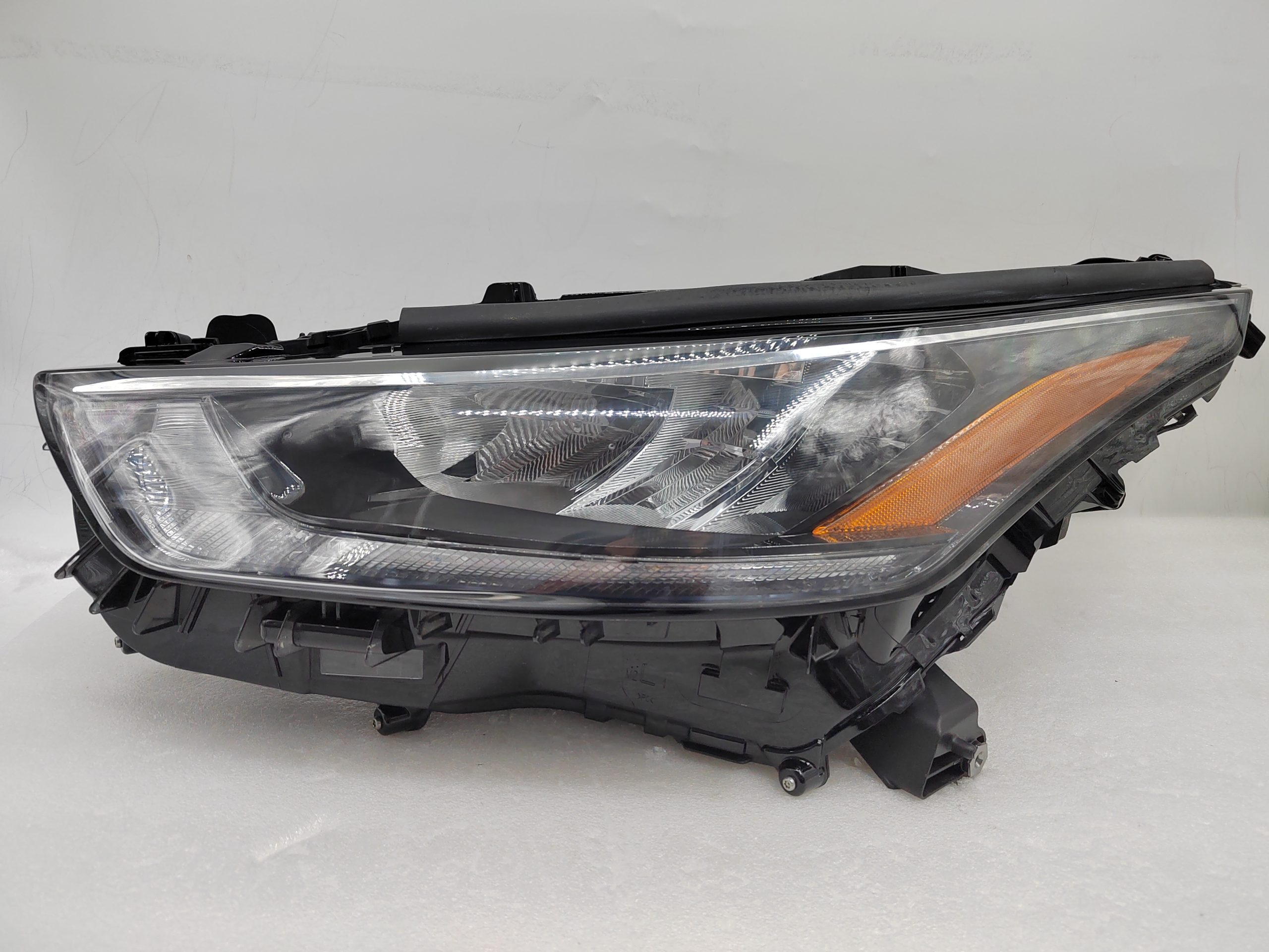 TOYOTA KLUGER 2020-2023 LED L.H.S HEADLIGHT ASSEMBLY