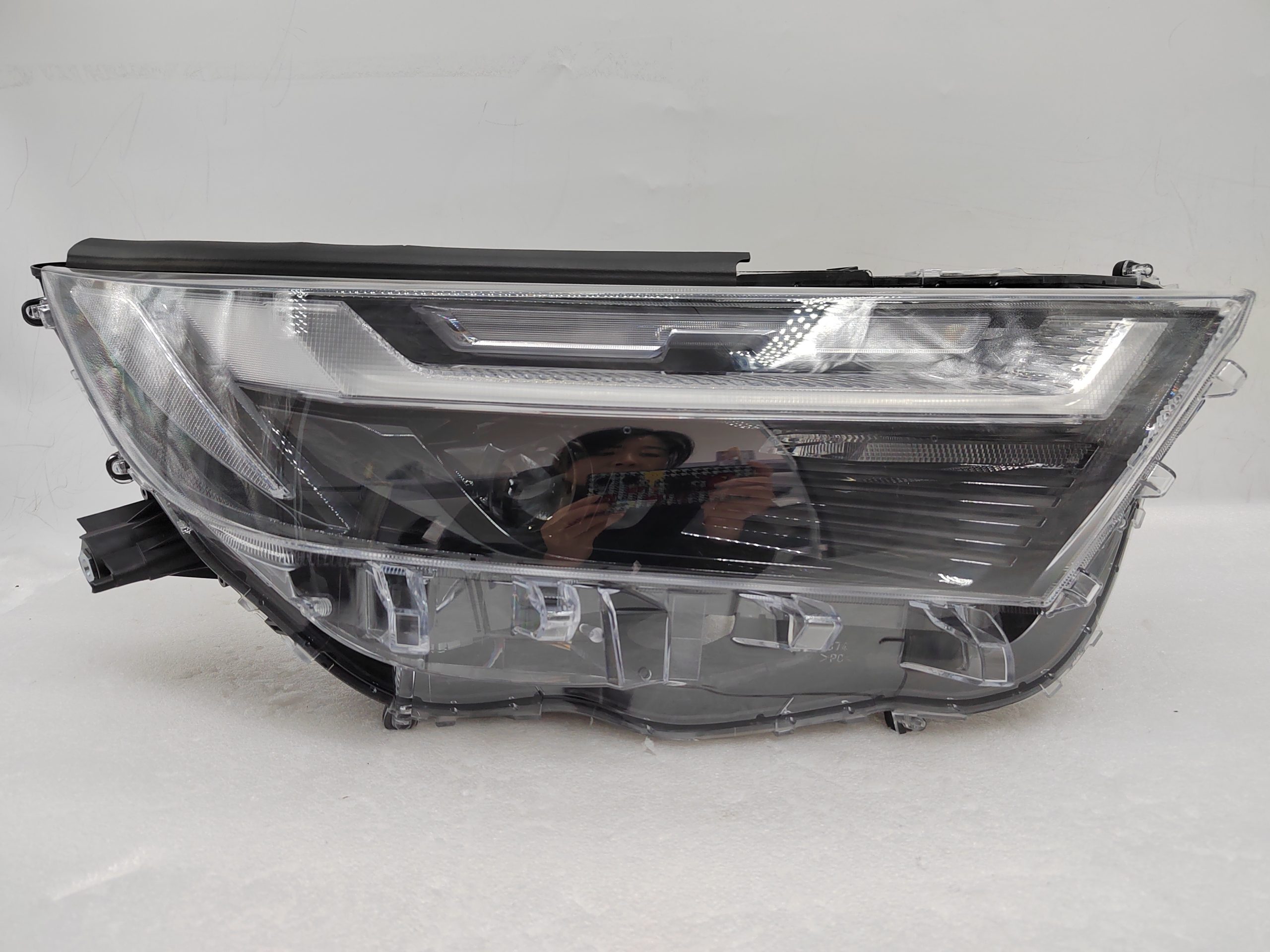TOYOTA RAV4 2022-2023 LED R.H.S HEADLIGHT ASSEMBLY