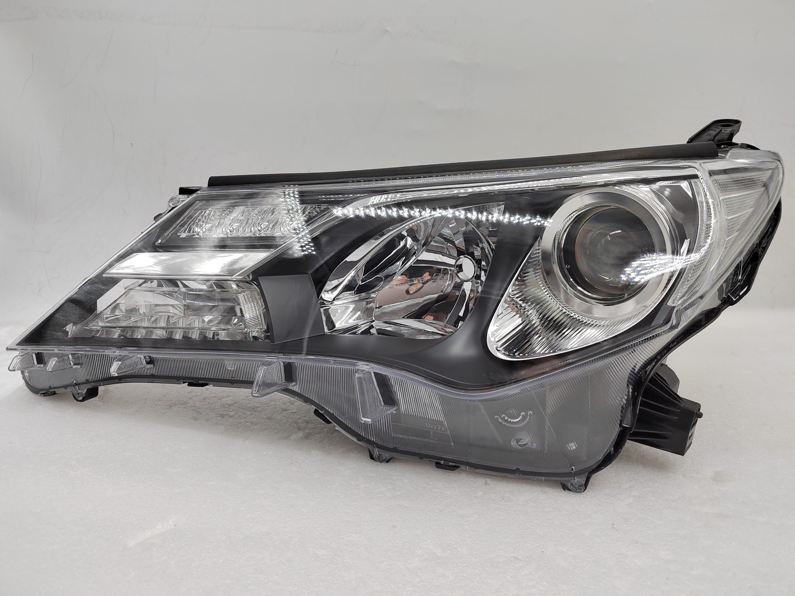 TOYOTA RAV4 IV XA40 2013-2015 HALOGEN L.H.S HEADLIGHT ASSEMBLY