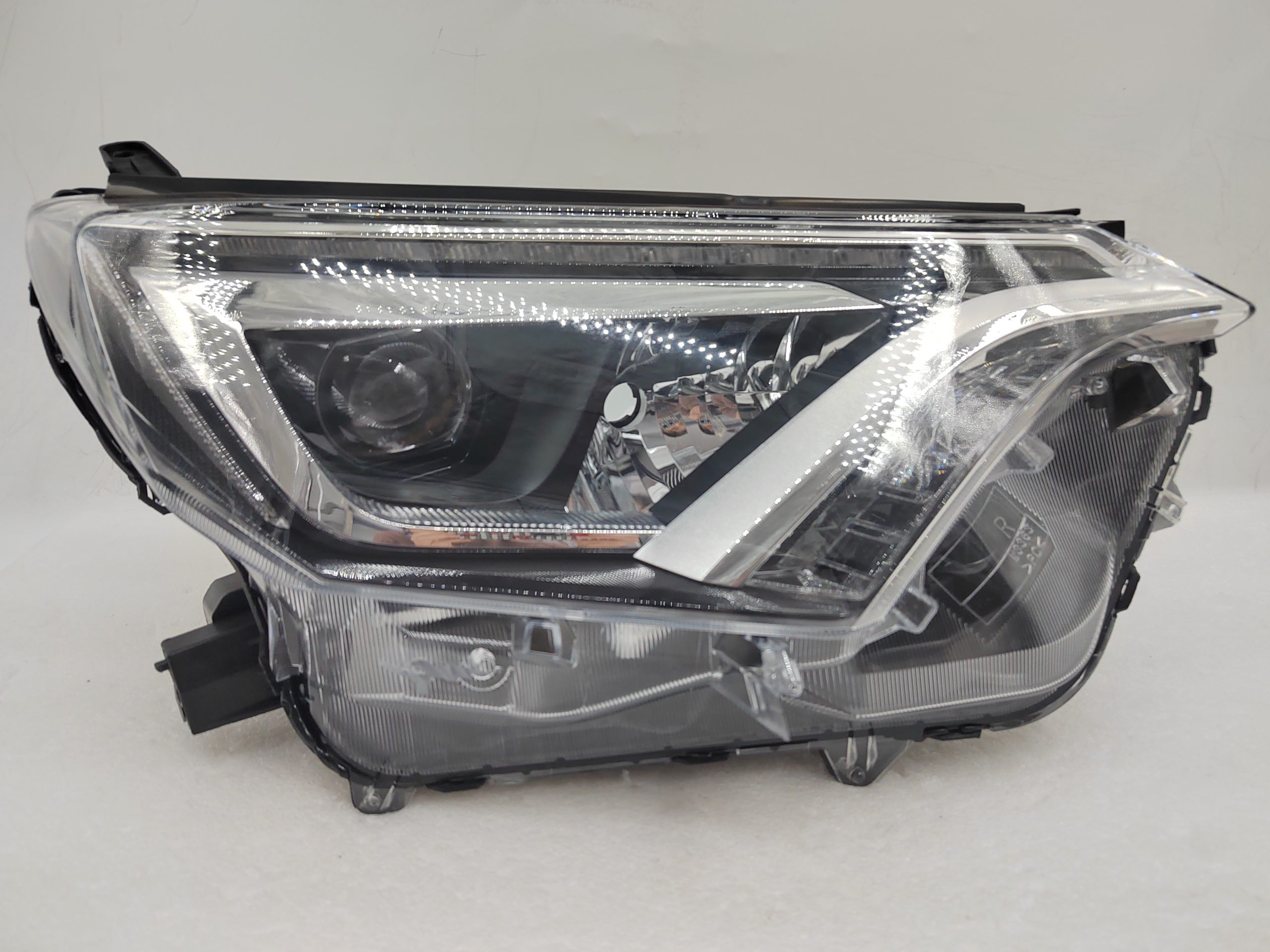 TOYOTA RAV4 4.5 XA40 2016-2018 LED R.H.S HEADLIGHT ASSEMBLY
