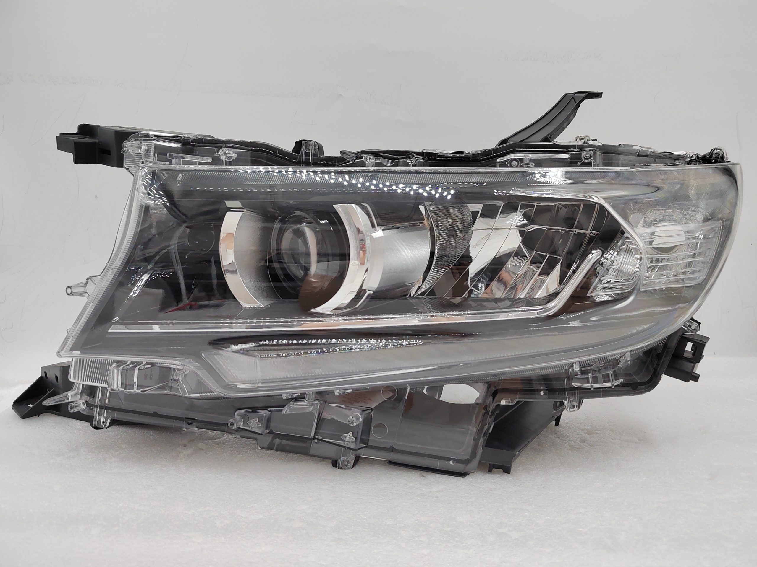 TOYOTA LANDCRUISER PRADO 150 GDJ150R 2018-2022 LED L.H.S HEADLIGHT ASSEMBLY