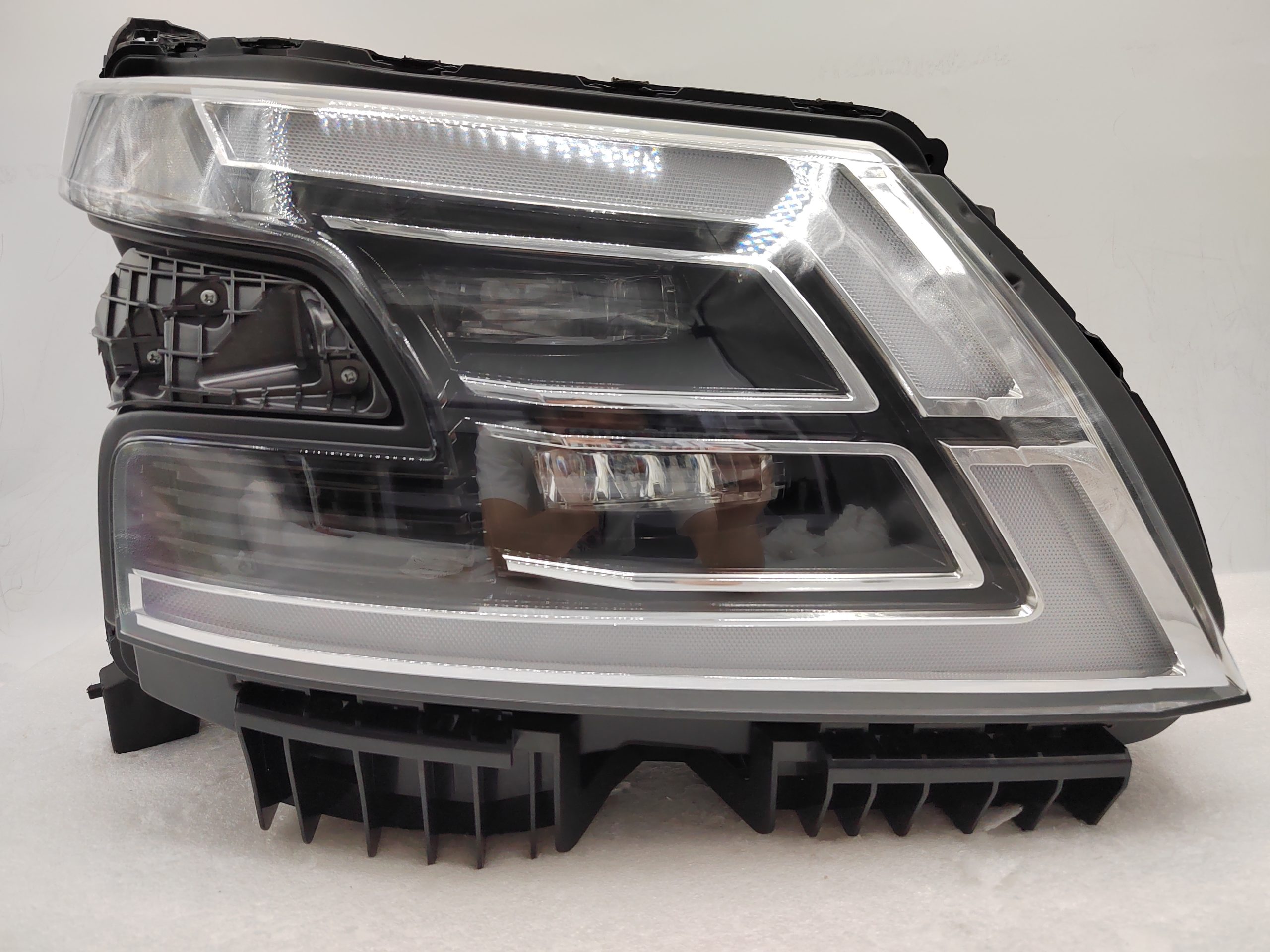 NISSAN PATROL Y62 S5 2020-2024 LED R.H.S HEADLIGHT ASSEMBLY