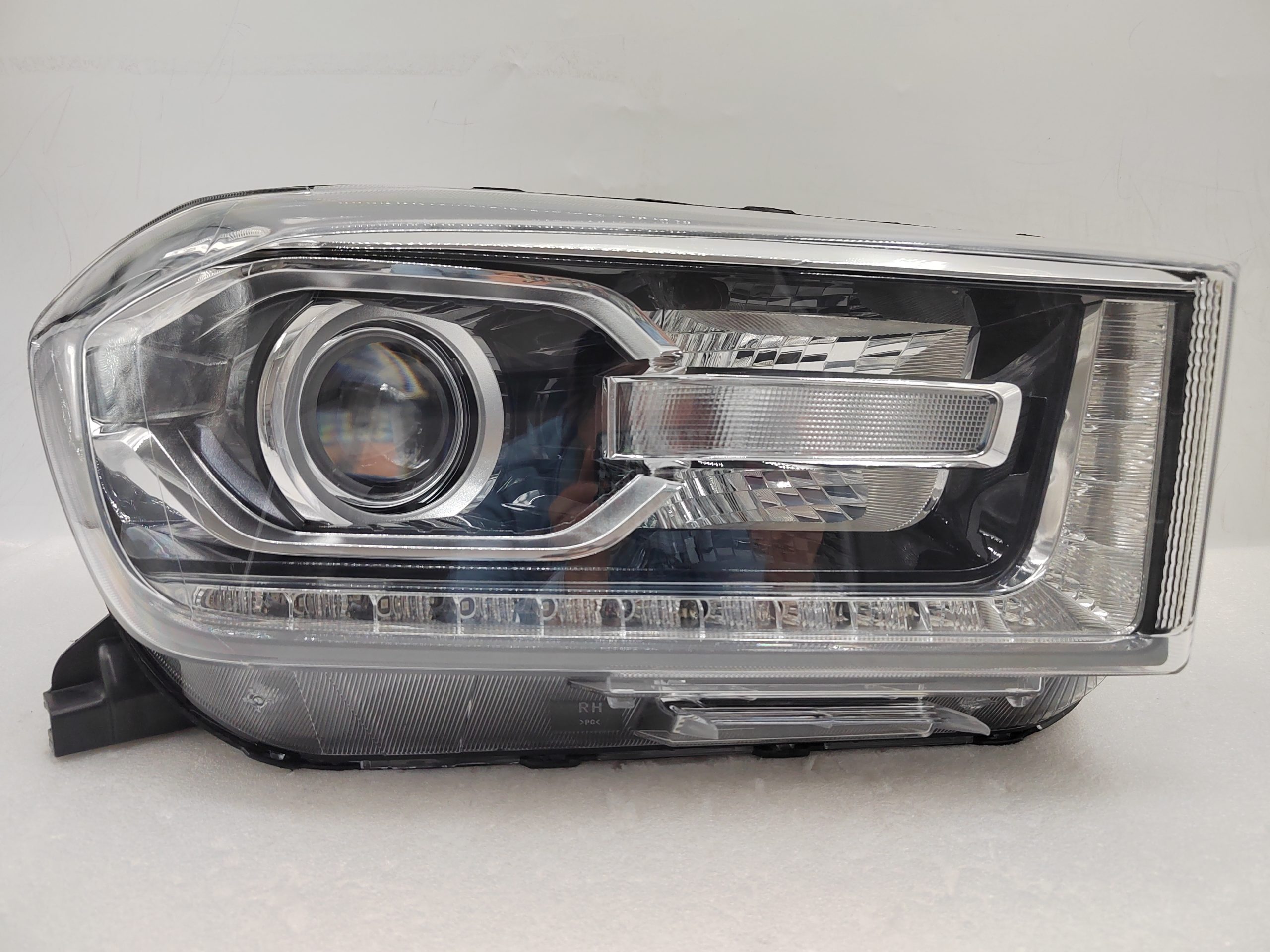MAXUS LDV T60 2017-2020 LED R.H.S HEADLIGHT ASSEMBLY
