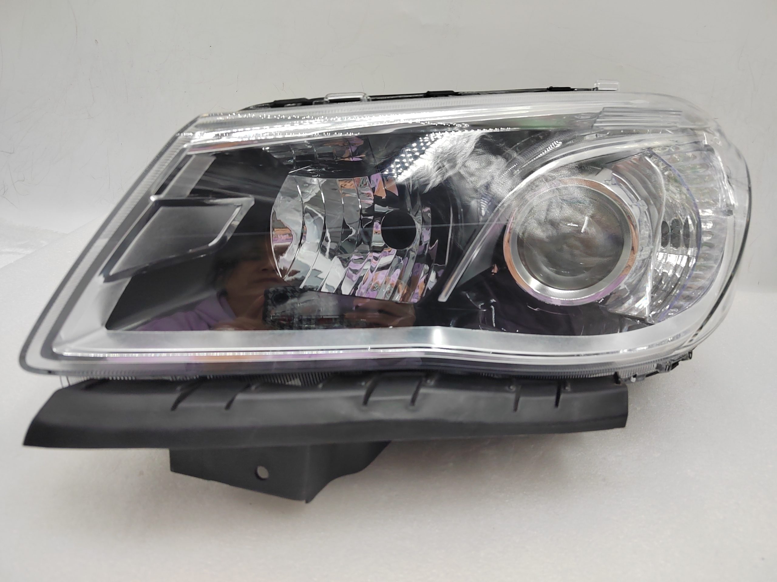 HOLDEN COMMODORE VF SV6 2013-2017 HALOGEN L.H.S HEADLIGHT ASSEMBLY