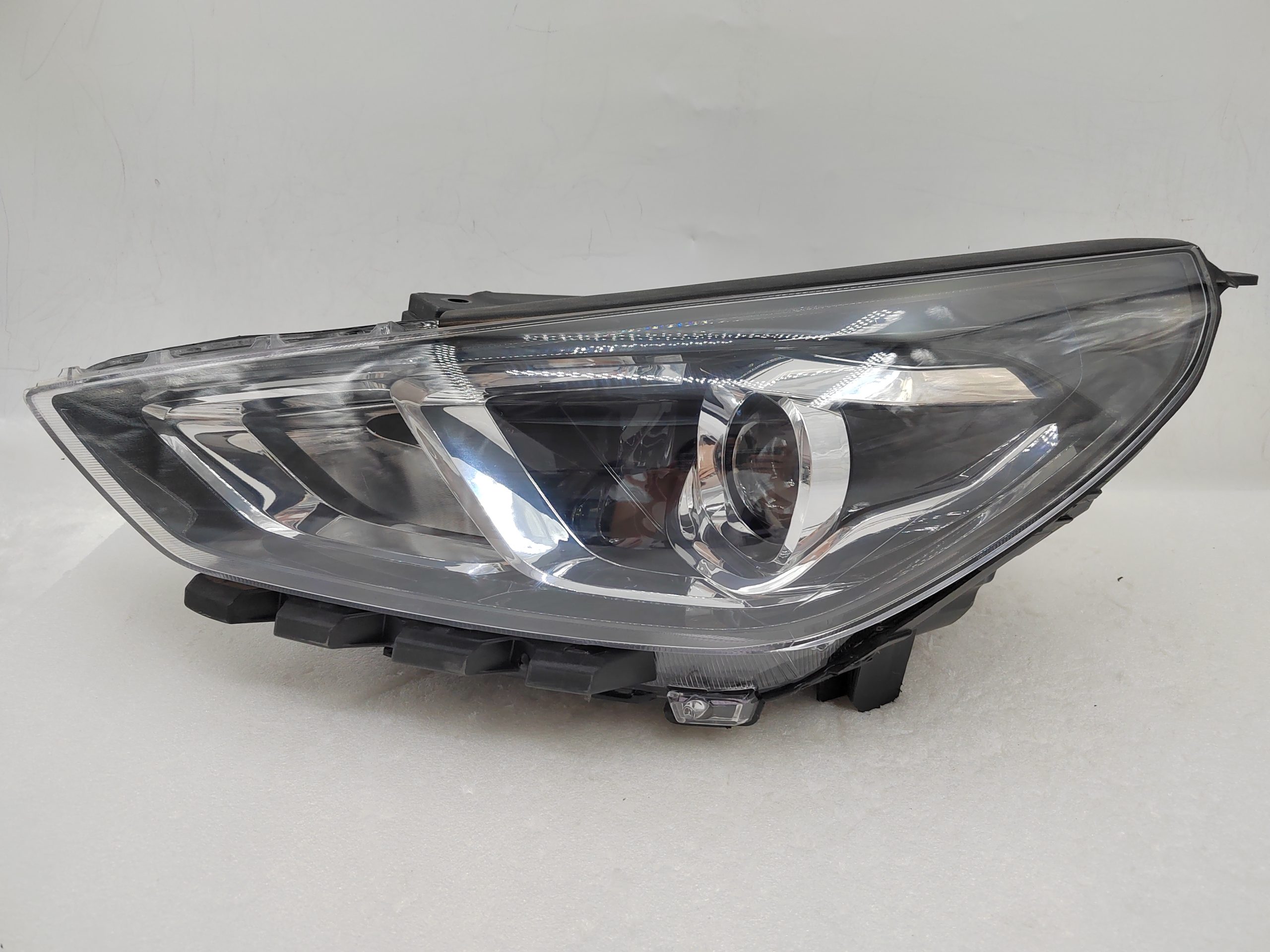 HYUNDAI I30 HATCH 2020-2023 HALOGEN L.H.S HEADLIGHT ASSEMBLY