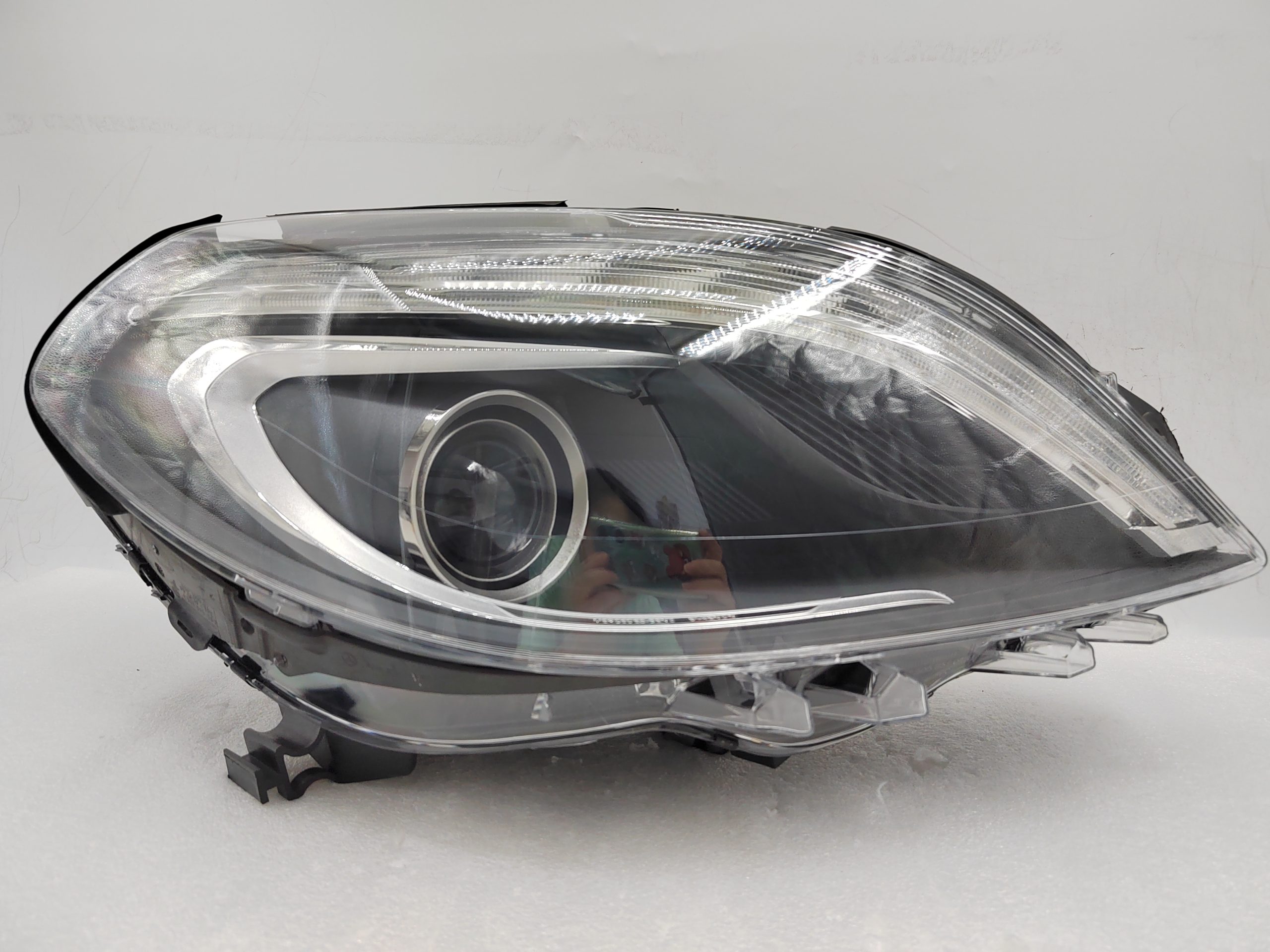MERCEDES-BENZ B-CLASS W246 B200 2012-2016 XENON R.H.S HEADLIGHT ASSEMBLY